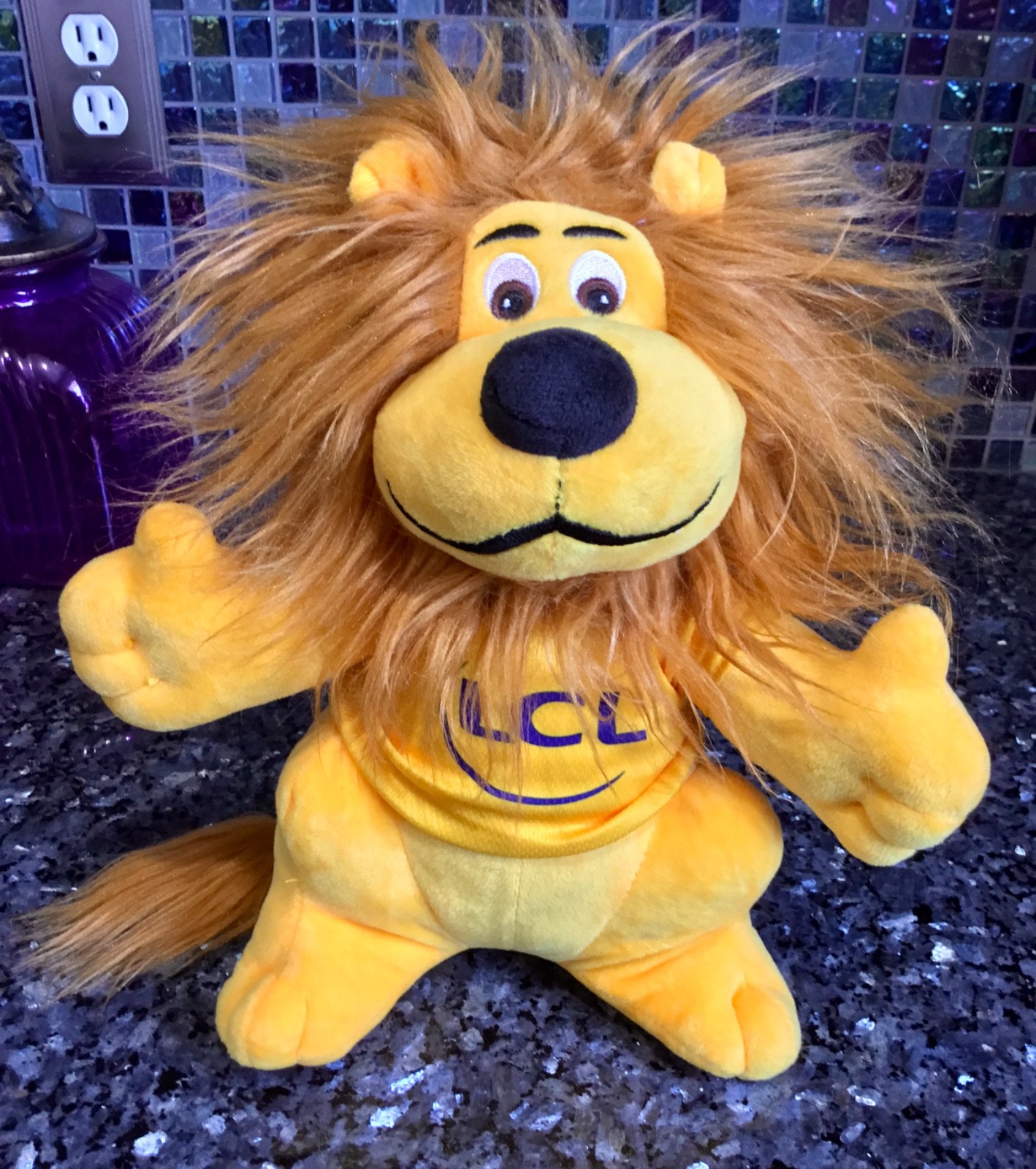 NEW AUTHENTIC TOUR DE FRANCE CYCLING BIKE RACE LION MASCOT LCL BANK PLUSH 2018