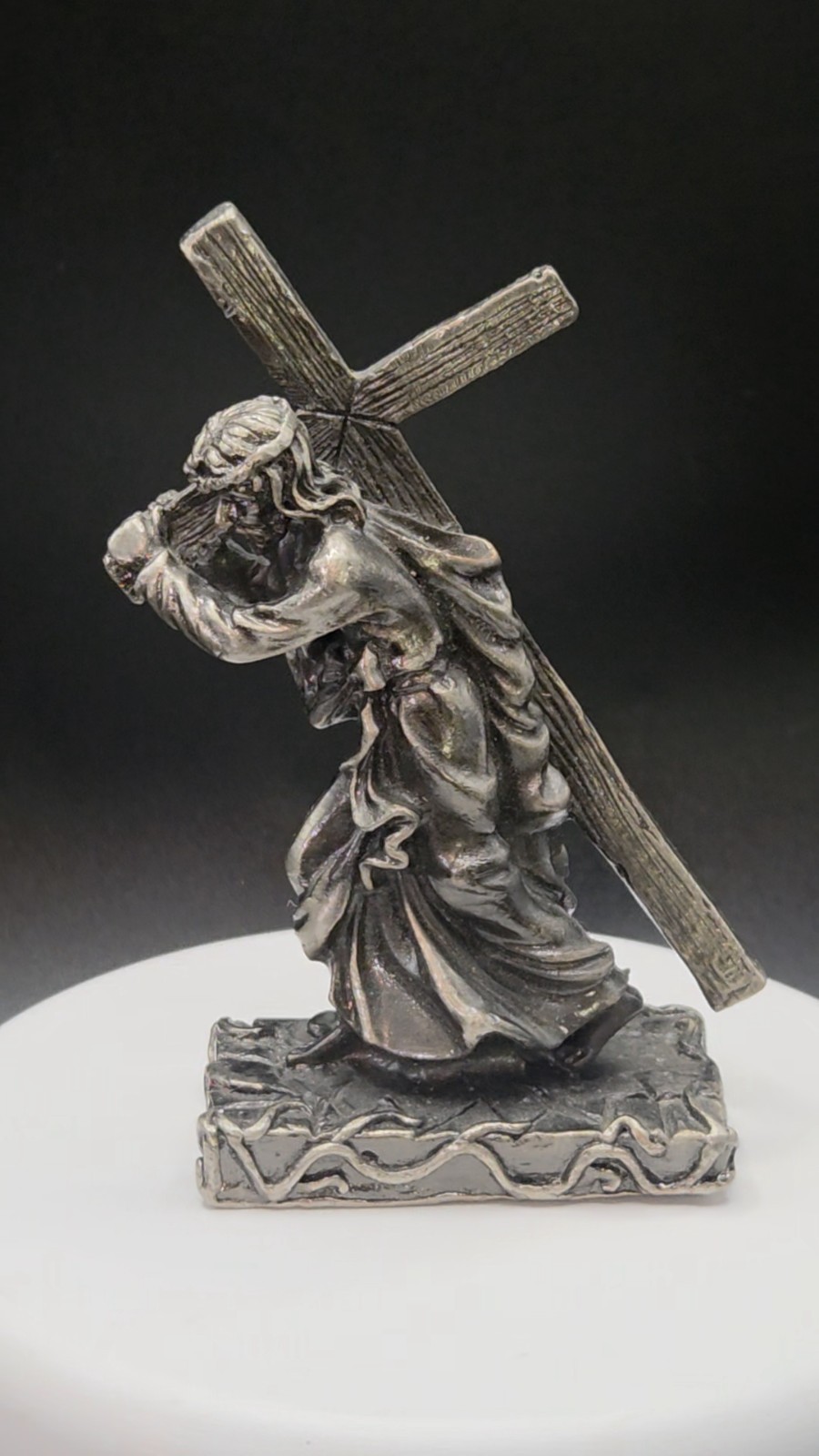 Vintage Heavy Metal Religious Jesus Carrying The Cross Figurine 4\