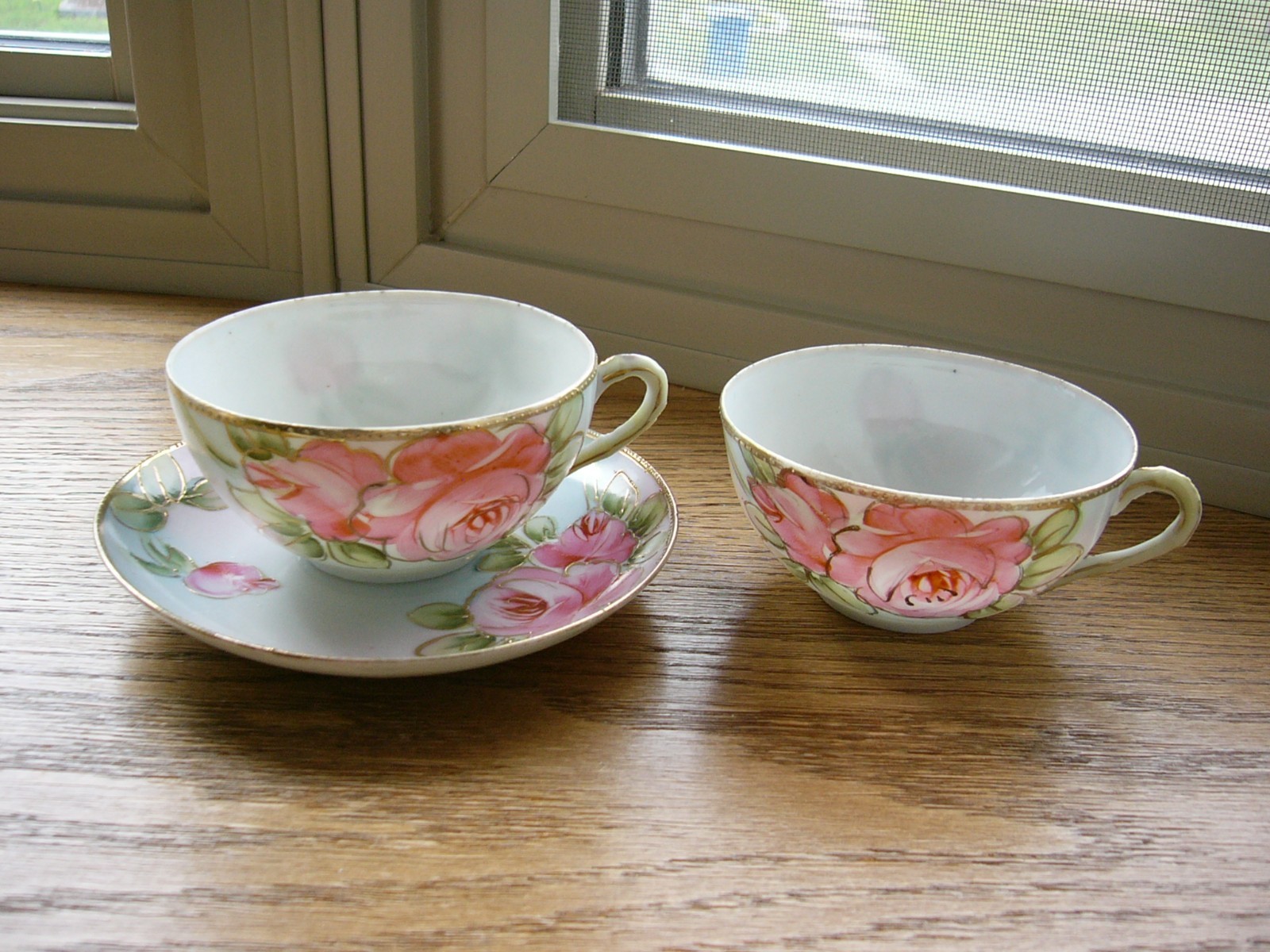 Antique NIPPON Hand Painted 2 Teacup & 1 Saucer Gold Gilded Pink Roses