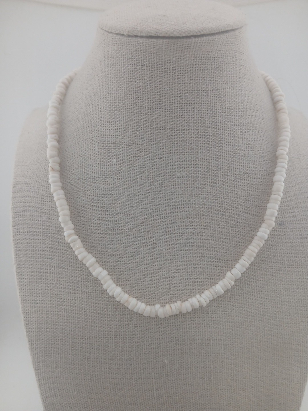 Vintage HAWAIIAN WHITE 4.5mm PUKA SHELL Necklace