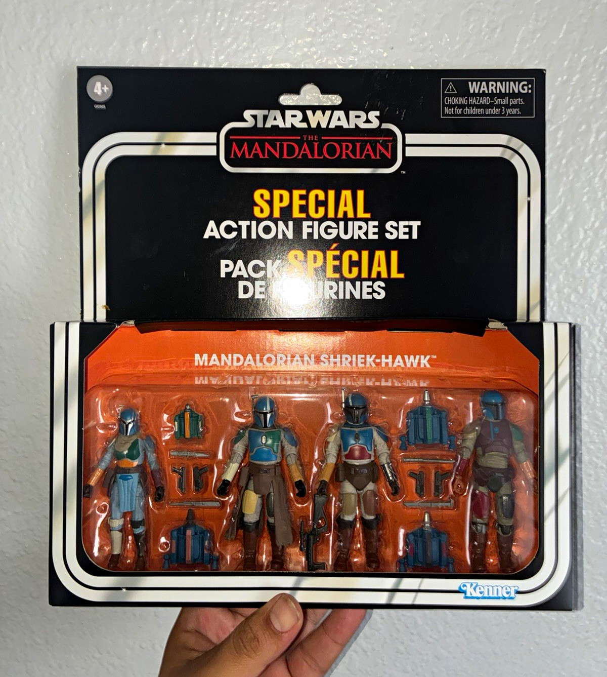 Kenner Star Wars The Mandalorian Mandalorian Shriek-Hawk Vintage Collection Set