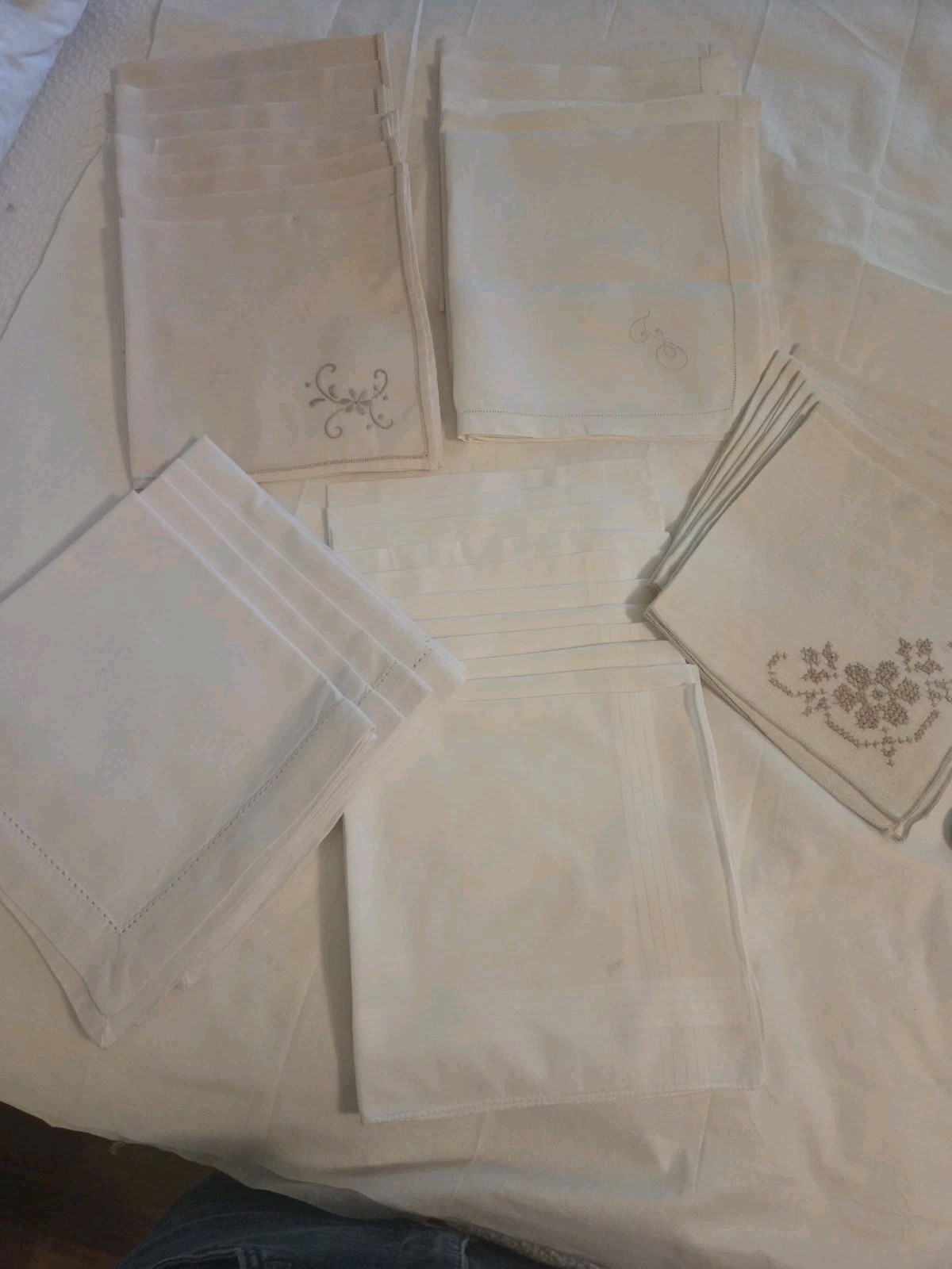 LOT Vintage Linen Damask Napkins Embroidered/Monogrammed/Cotton #36/READ #0114