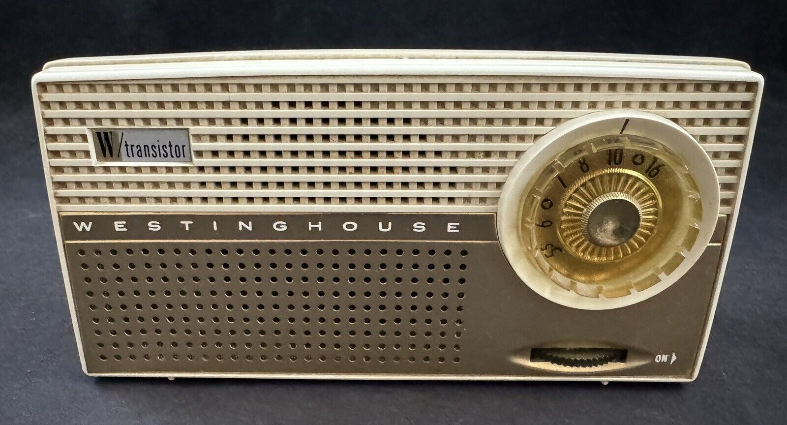 Vintage Westinghouse H-653P6 Transistor Radio w/ Unbreakable Case - Made in USA