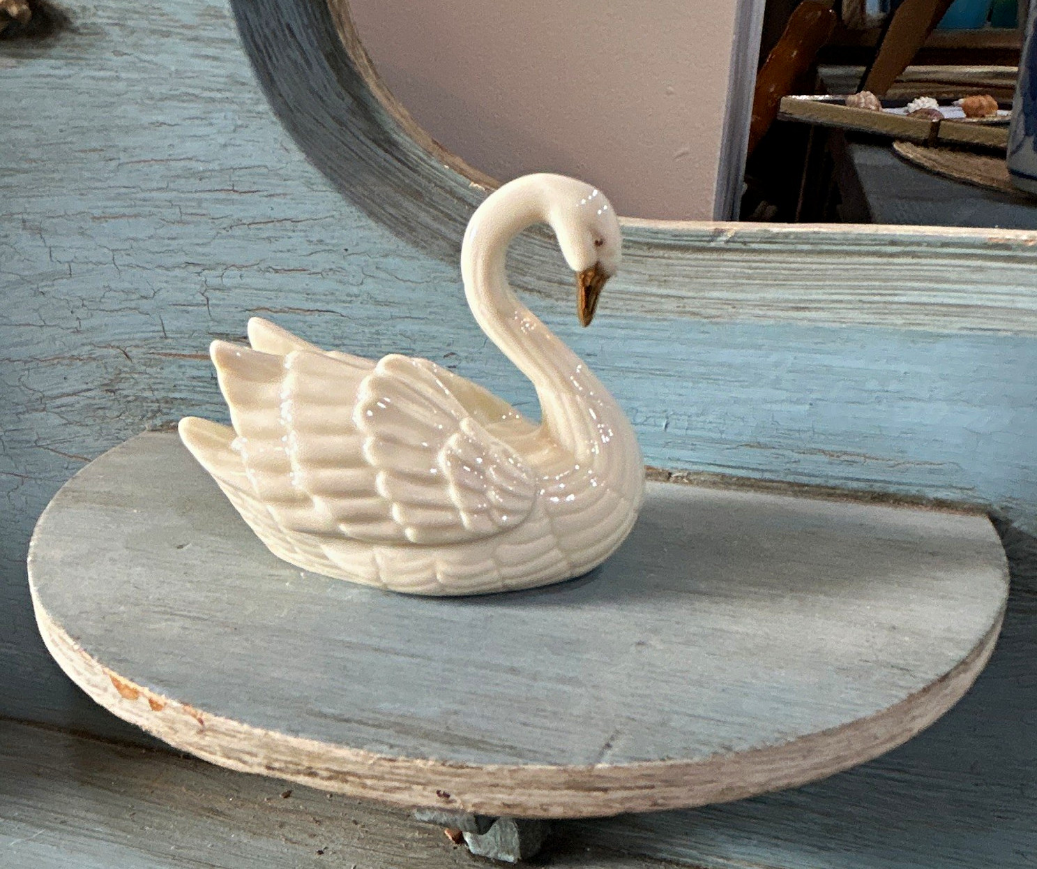 Lenox Handcrafted Porcelain White & Gold Swan Figurine Glossy Finish