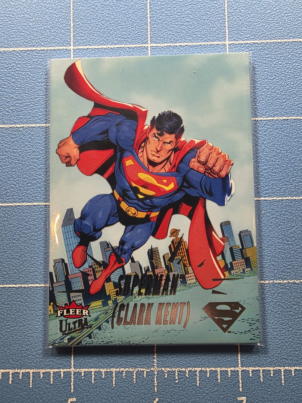 2026 Fleer Ultra Superman - Clark Kent #44 - Regular Base Card 2026 Fleer Ultra Superman - Clark Kent #44 - Regular Base Card