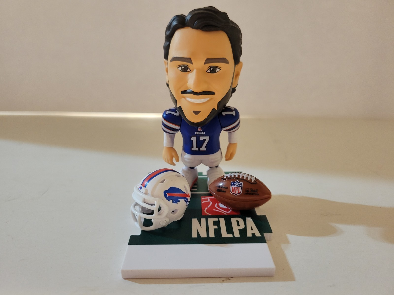 Zuru Ballers NFL Series 1 - Josh Allen #17 Buffalo Bills Figure