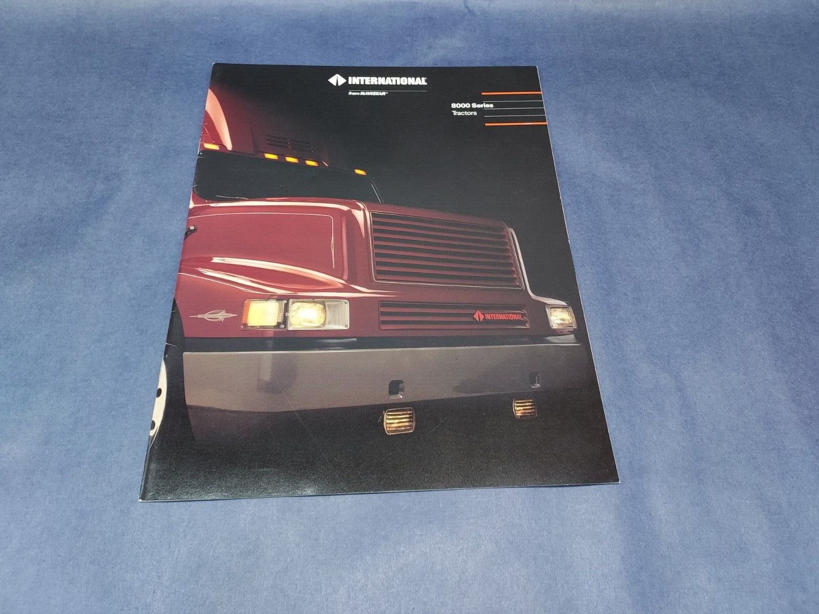 Vintage International Navistar 8000 Series Tractors Dealer Brochure Vintage International Navistar 8000 Series Tractors Dealer Brochure