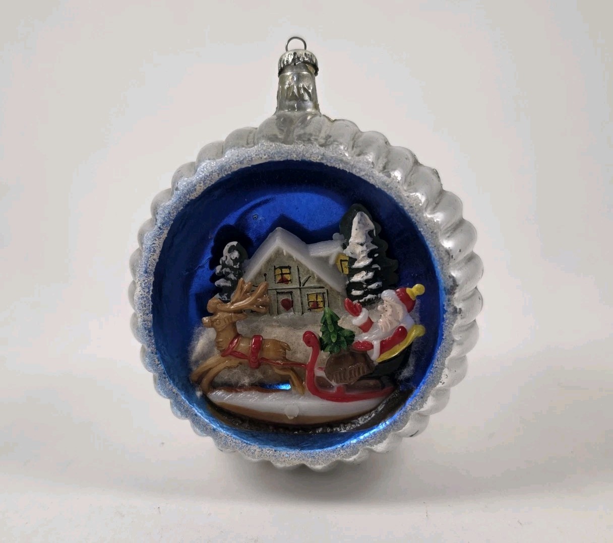 Vtg Santa Sleigh Diorama Ribbed Reflector Glass Christmas Ornament Italy 1960s