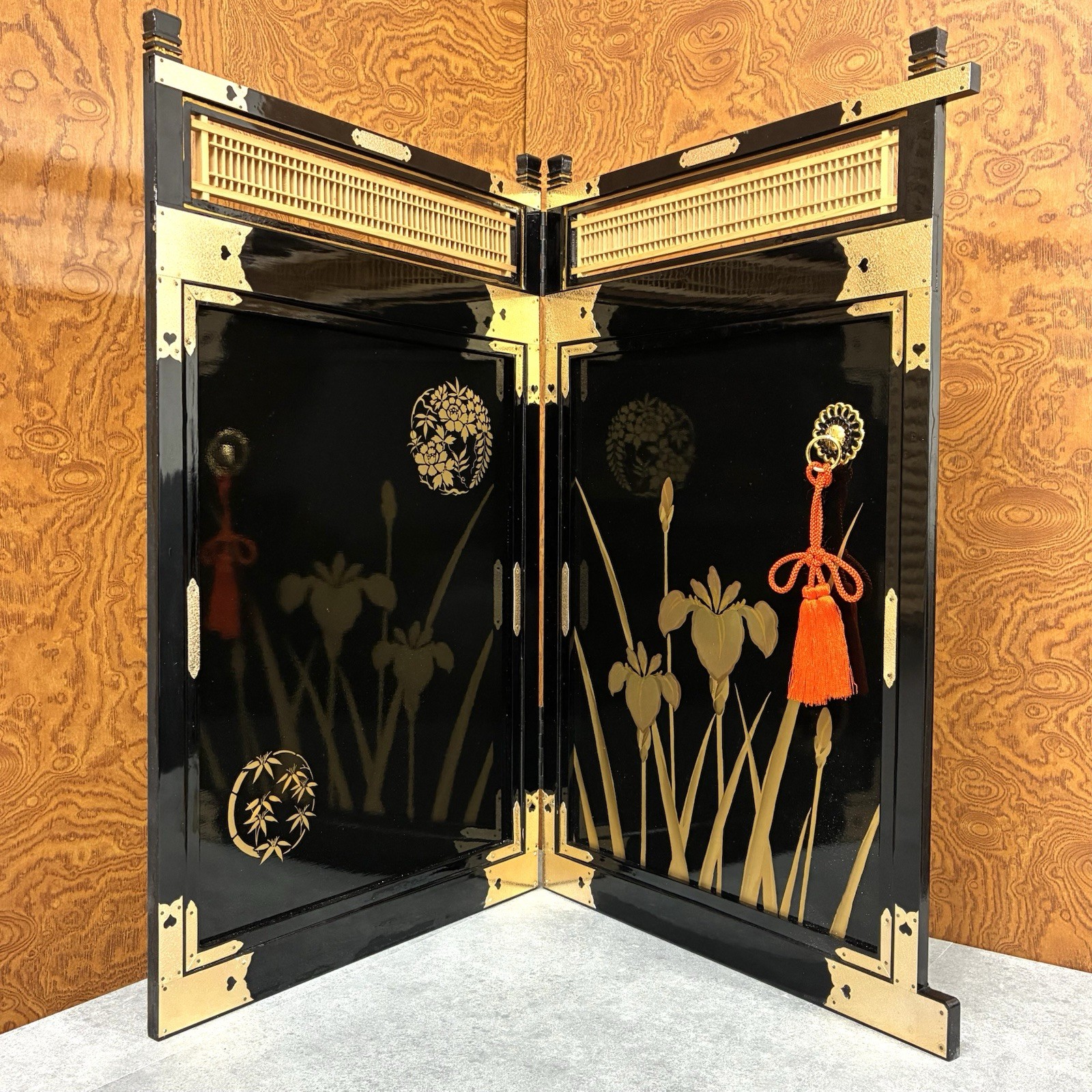 Vintage Japanese Byobu Folding Screen Gold Lacquer Iris Art Display Decor Japan Vintage Japanese Byobu Folding Screen Gold Lacquer Iris Art Display Decor Japan