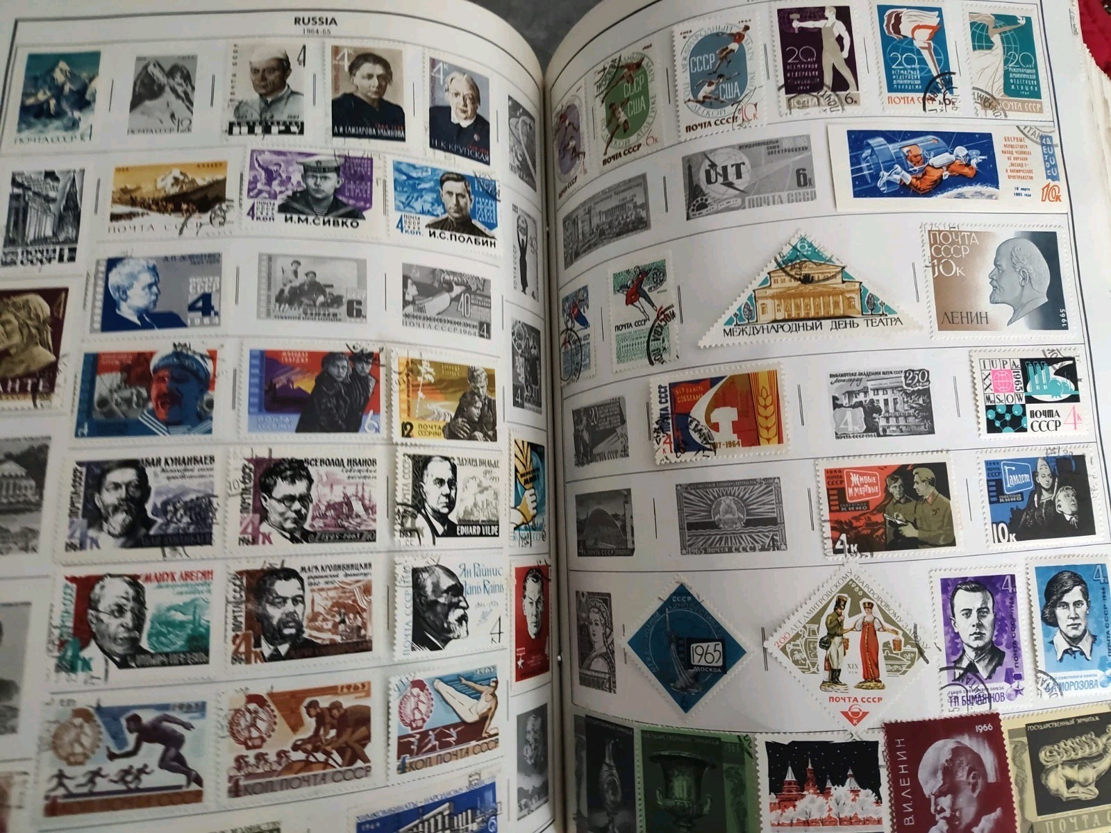 100 International Stamp Lot Worldwide Foreign Vintage Post Cancelled Art Crafts