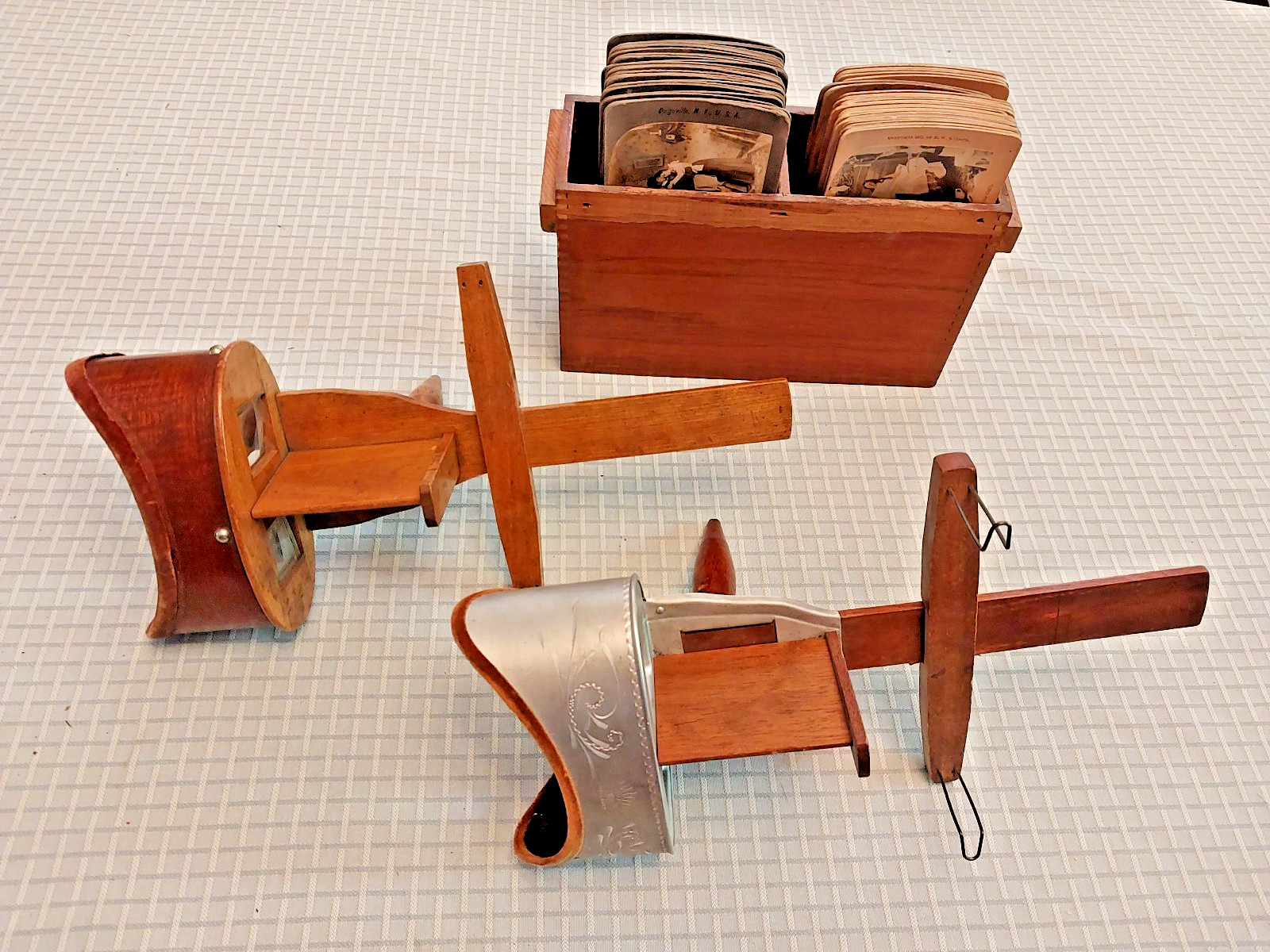 Antique New York Underwood and Saturn 3D Stereoscope Viewers + 54 Rare Cards Antique New York Underwood and Saturn 3D Stereoscope Viewers + 54 Rare Cards