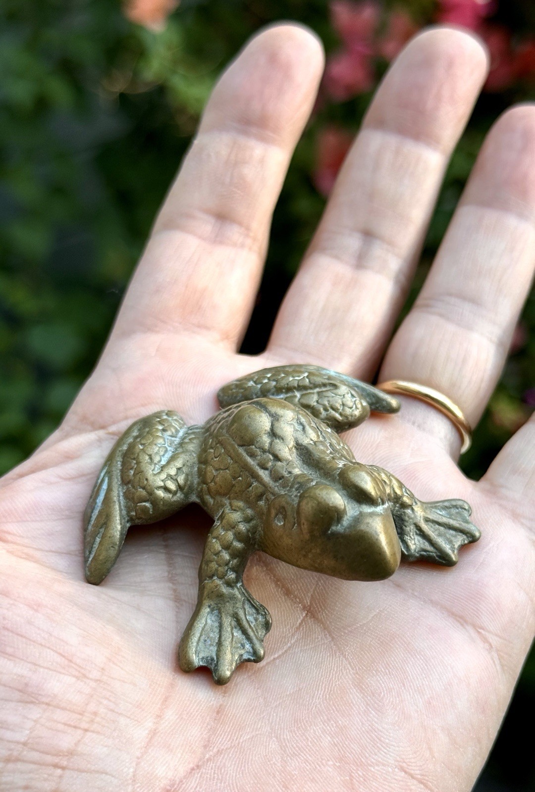 Vintage Cast Metal Frog Statue Figurine Bronze Tone Patina Sculpture Paperweight