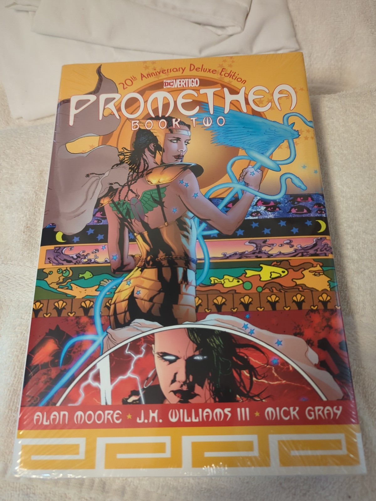 Promethea: the 20th Anniversary Deluxe Edition #2 (DC Comics 2019 February 2020) Promethea: the 20th Anniversary Deluxe Edition #2 (DC Comics 2019 February 2020)