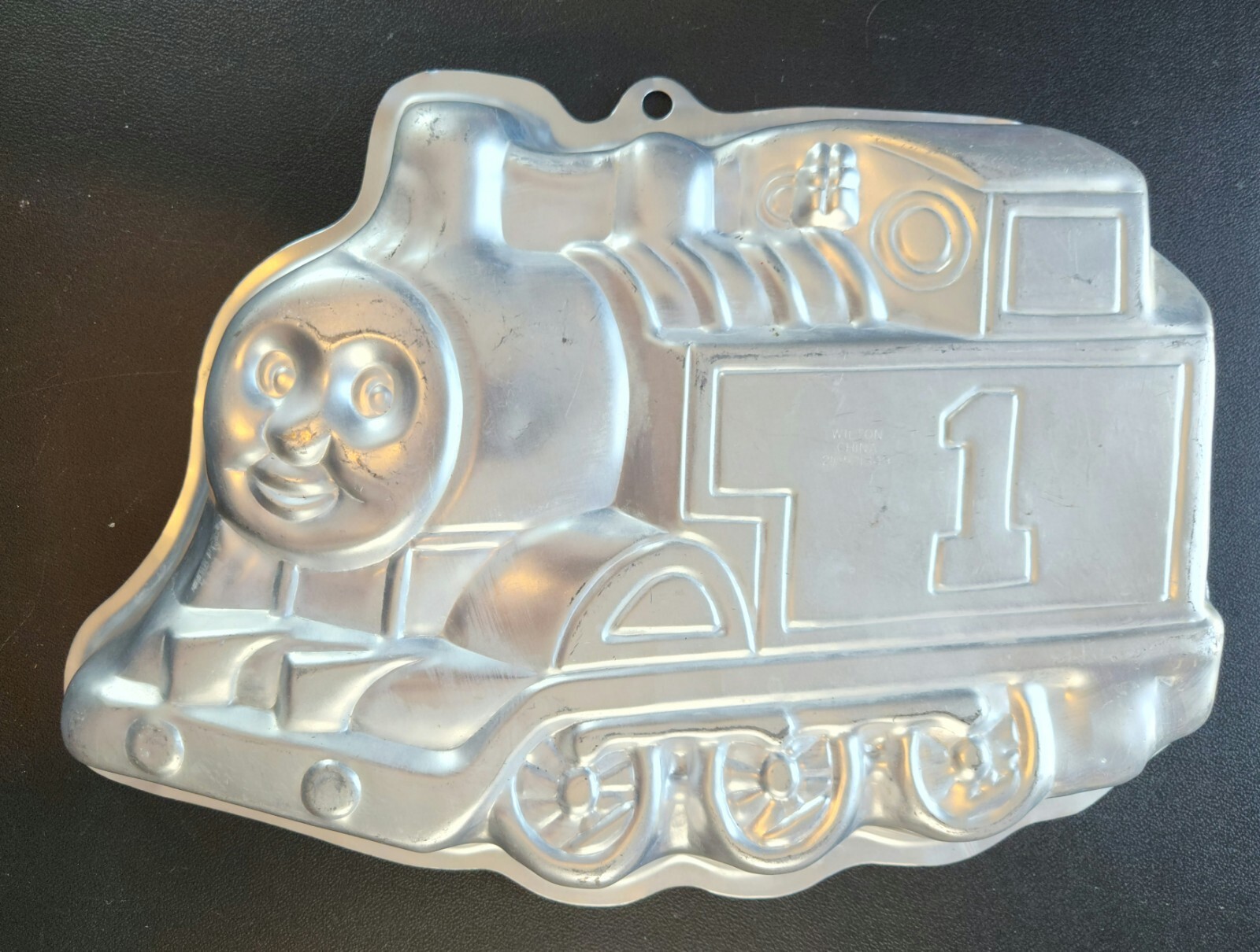 Wilton Cake Pan Mold  Thomas the Tank Engine Train Retired #2105-1349 Birthday
