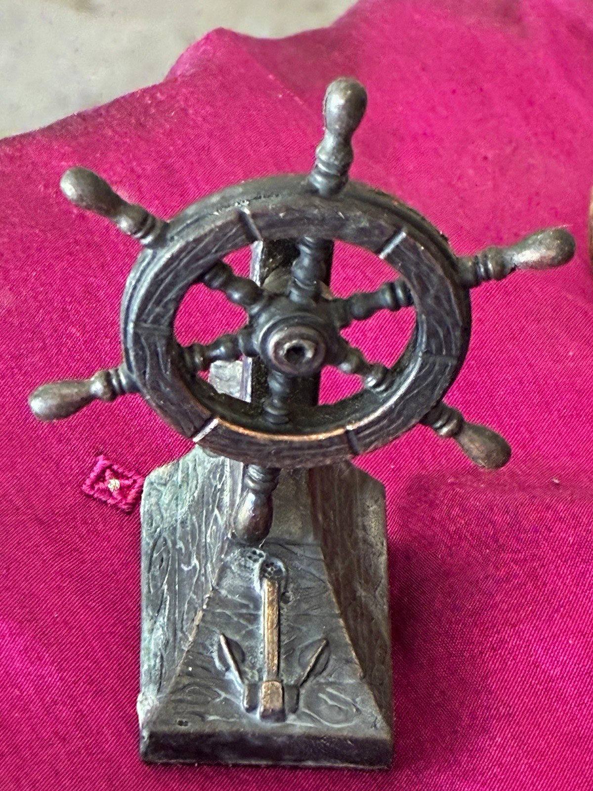 Vintage antique Metal Ship Wheel Desktop Pencil Sharpener Collectible