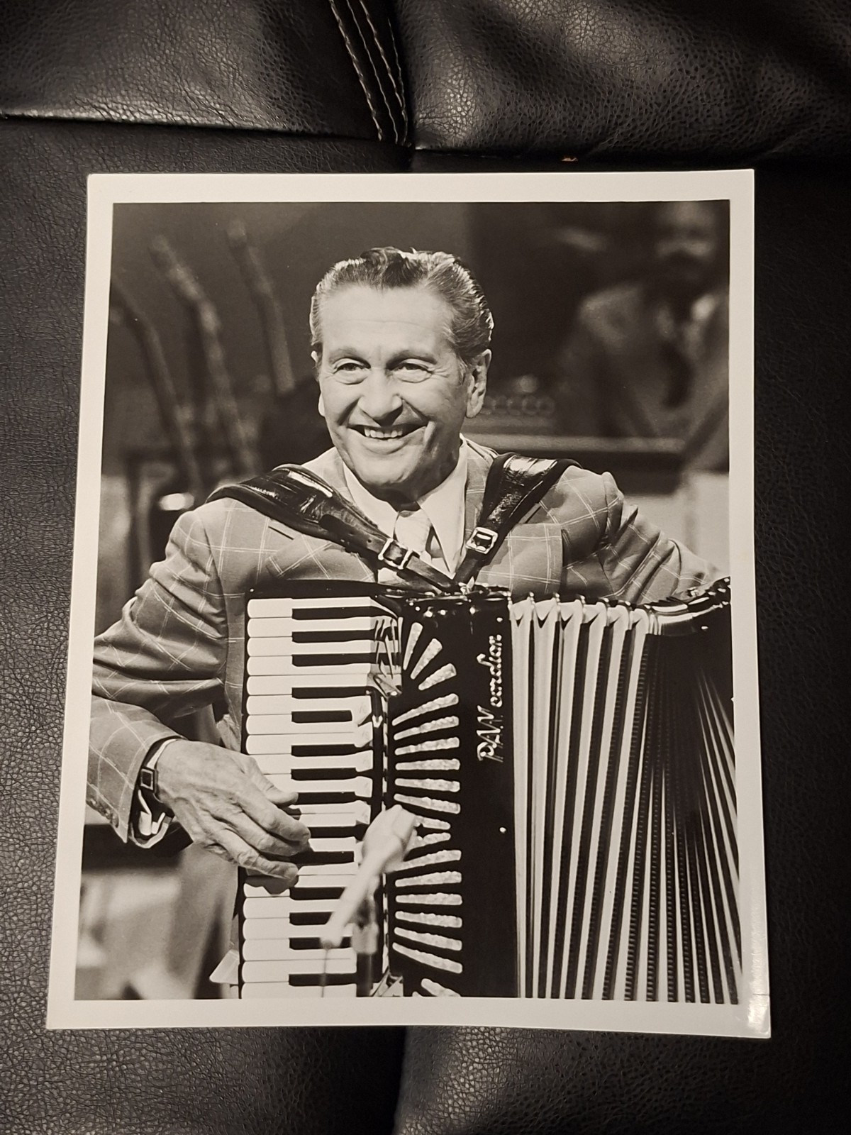 THE LAWRENCE WELK SHOW 24 Vintage 8x10 Photo Lot With Many Famous Performers THE LAWRENCE WELK SHOW 24 Vintage 8x10 Photo Lot With Many Famous Performers