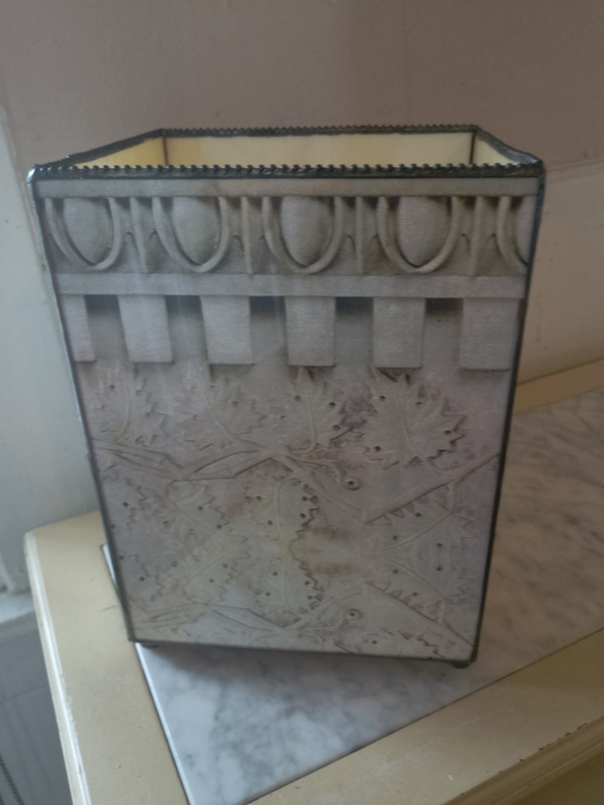 Vintage Willan F Willant Slag Glass & Mirror Bottom Vanity Basket 10.25x8
