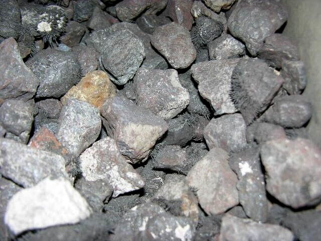 Lodestone magnetic magnetite mine rough 2 pound lots free priority shipping