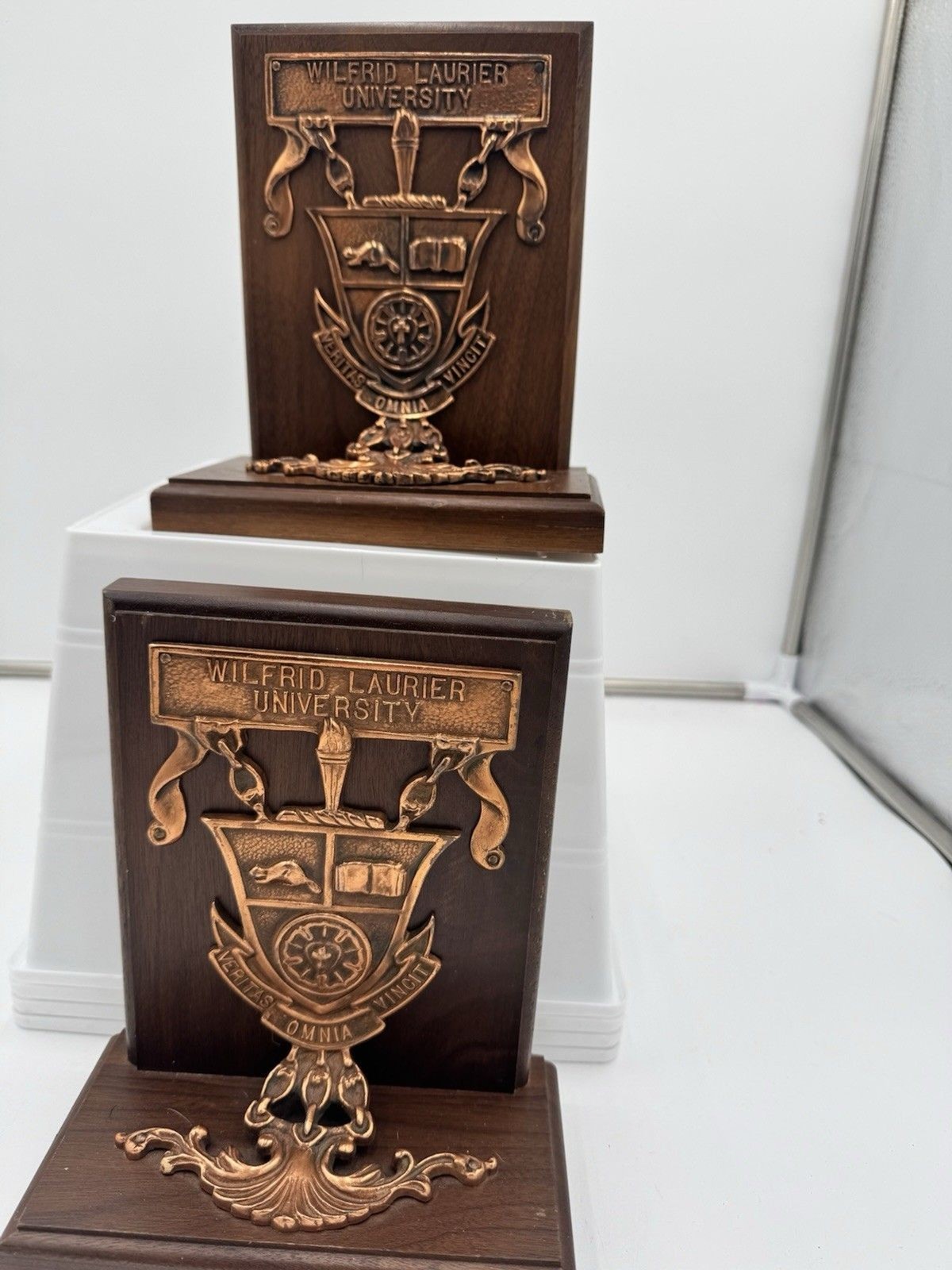 Vintage Collegiate Book Ends Brass And Wood Wilfred Laurier University Insignia