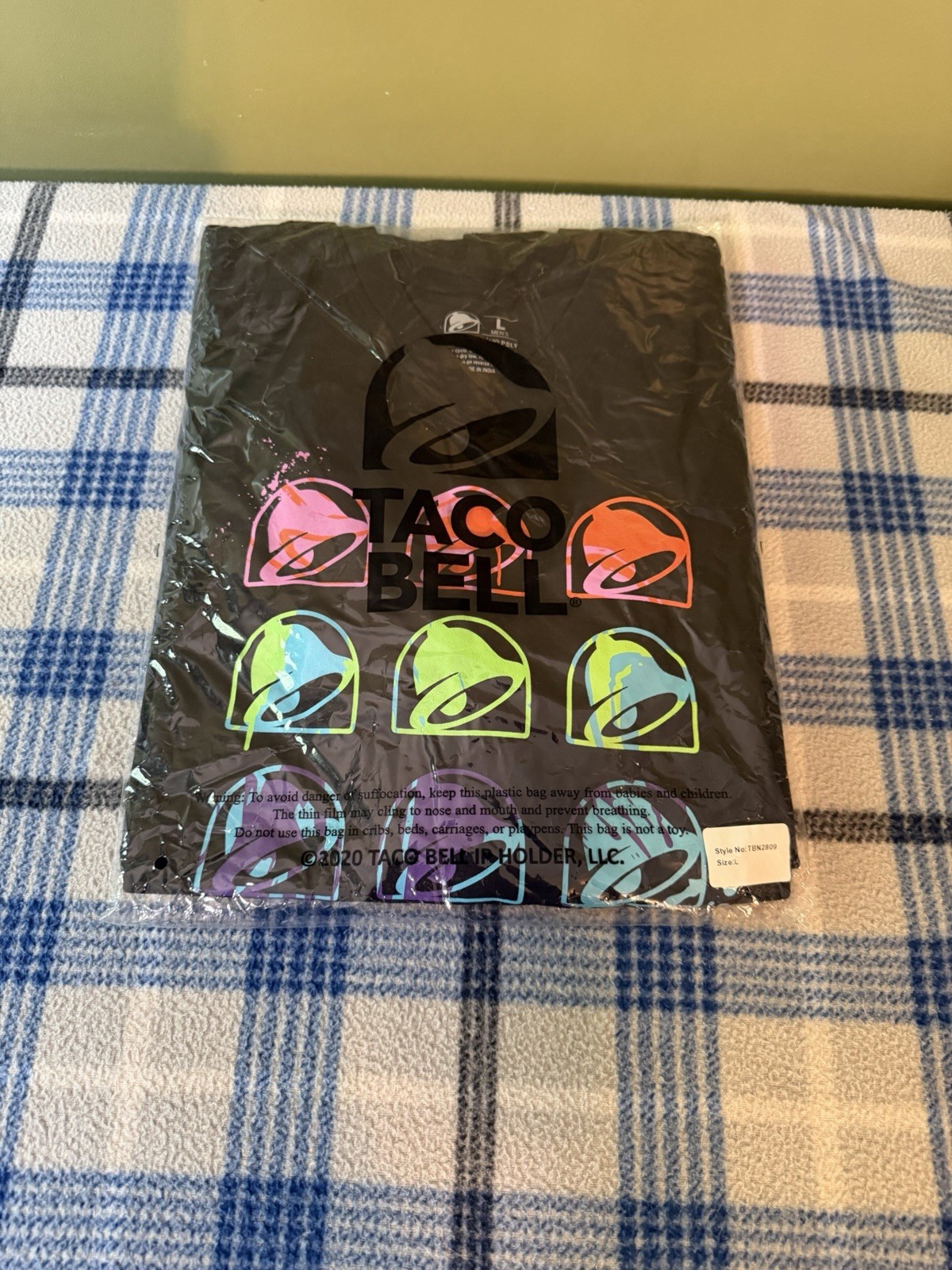 NWT Taco Bell Employee Shirt Lot of 3 Large Crew V Neck Henley Uniform
