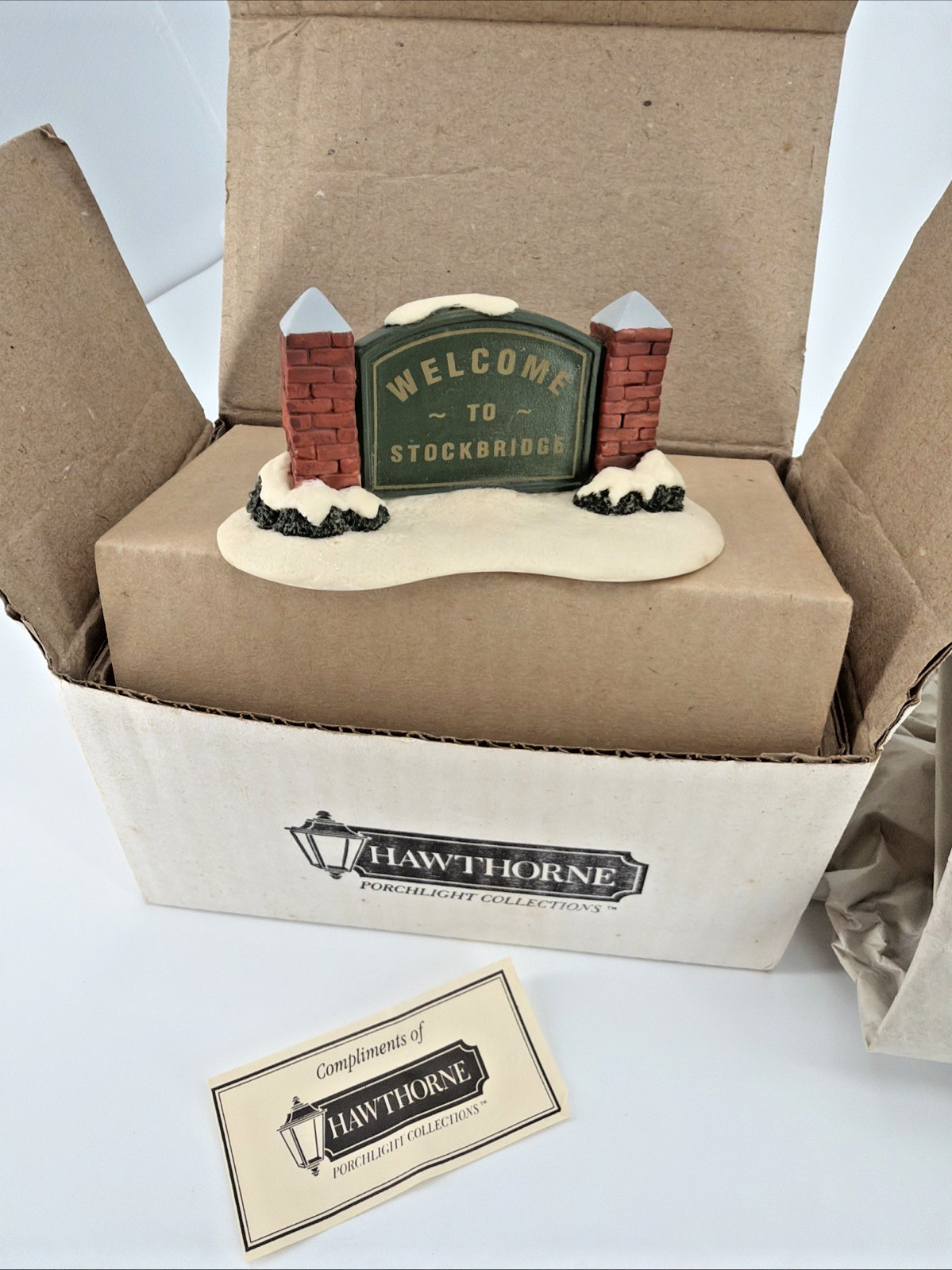 Vintage Hawthorne Porchlight Collection “Welcome To Stockbridge” Sign #79840 Box