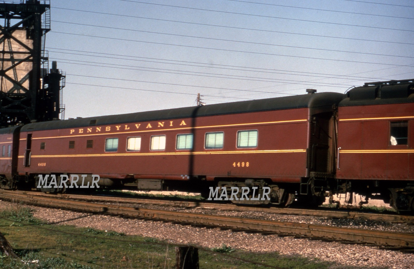 RR Photo-PENNSYLVANIA PRR 4498 Diner Between Cars RR Photo-PENNSYLVANIA PRR 4498 Diner Between Cars