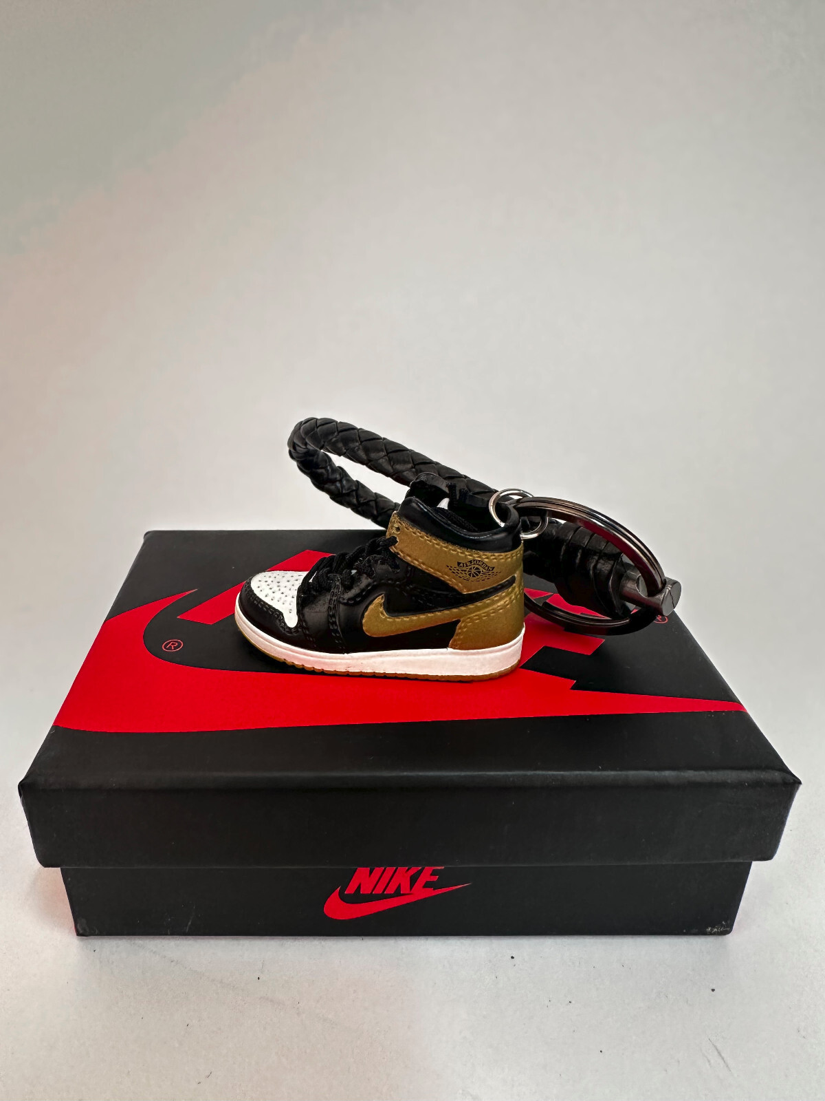 AJ 1 Retro High Gold Top 3 Left Shoe 3D Mini Sneaker Key Chain w/Shoe Box 2\