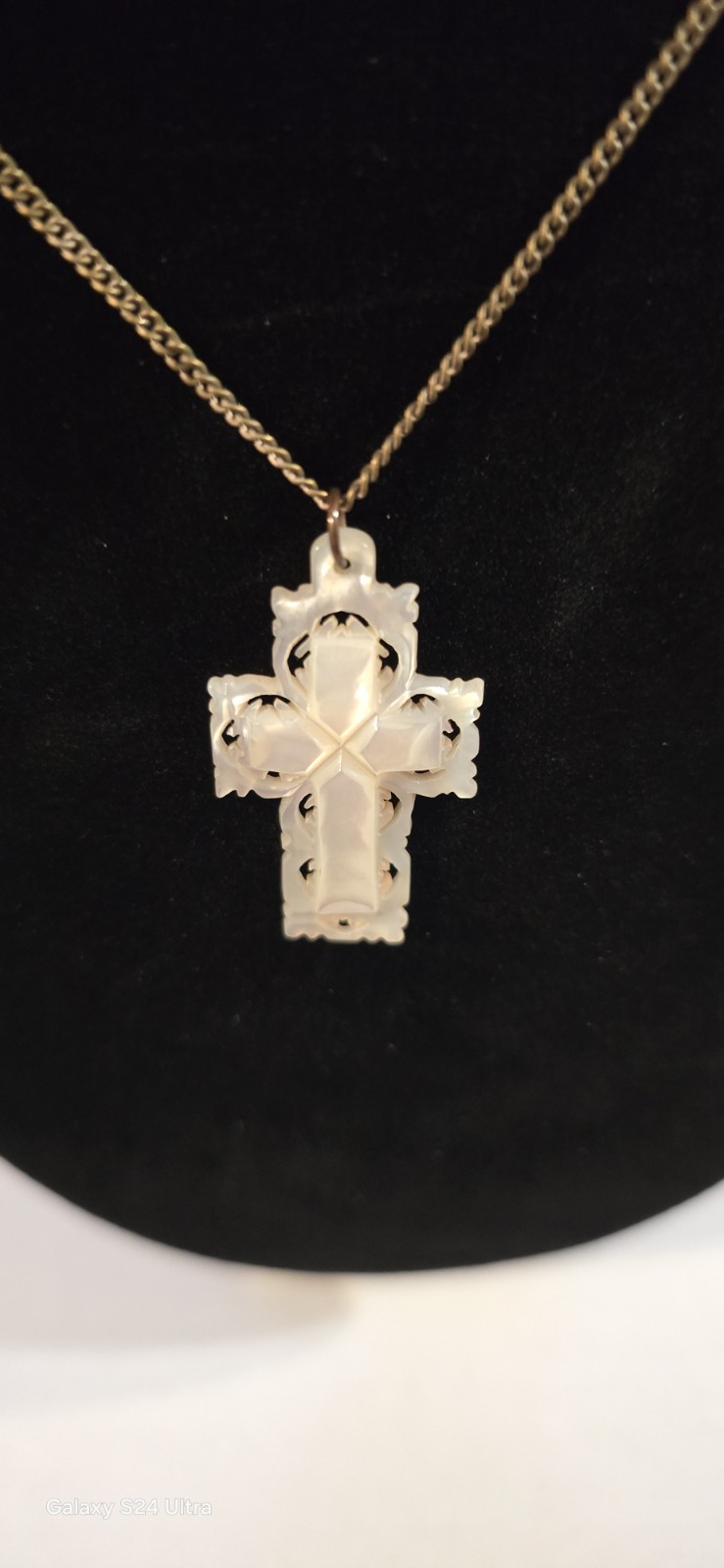 Vintage MOTHER OF PEARL CROSS Crucifix BETHLEHEM Carved MOP Christianity Israel