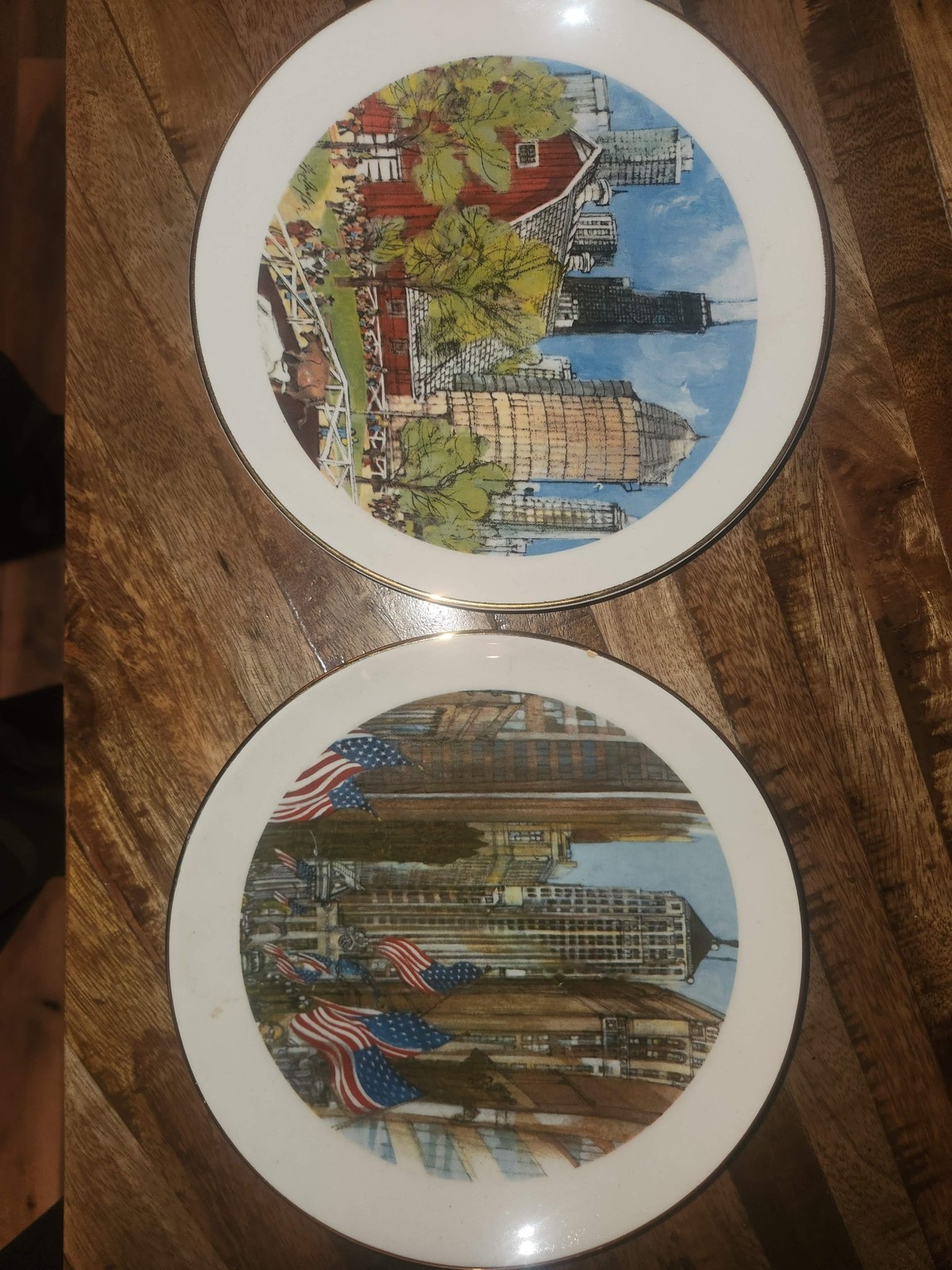 2x Antique Plates - Limited Edition - Part of Chicago Collection - ONLY $20 2x Antique Plates - Limited Edition - Part of Chicago Collection - ONLY $20