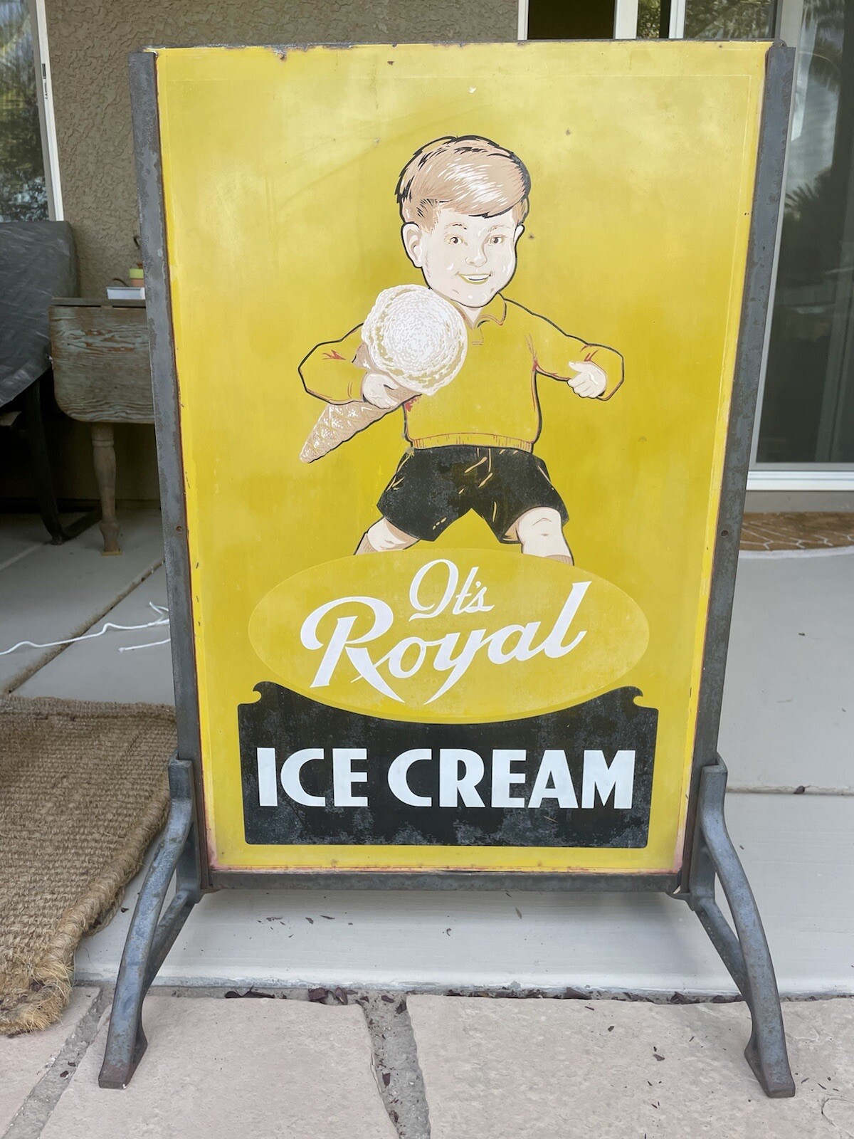 SCARCE 1930s ROYAL ICE CREAM *2 SIDED” METAL SIGN DAIRY BOY RUNNING with STAND SCARCE 1930s ROYAL ICE CREAM *2 SIDED” METAL SIGN DAIRY BOY RUNNING with STAND