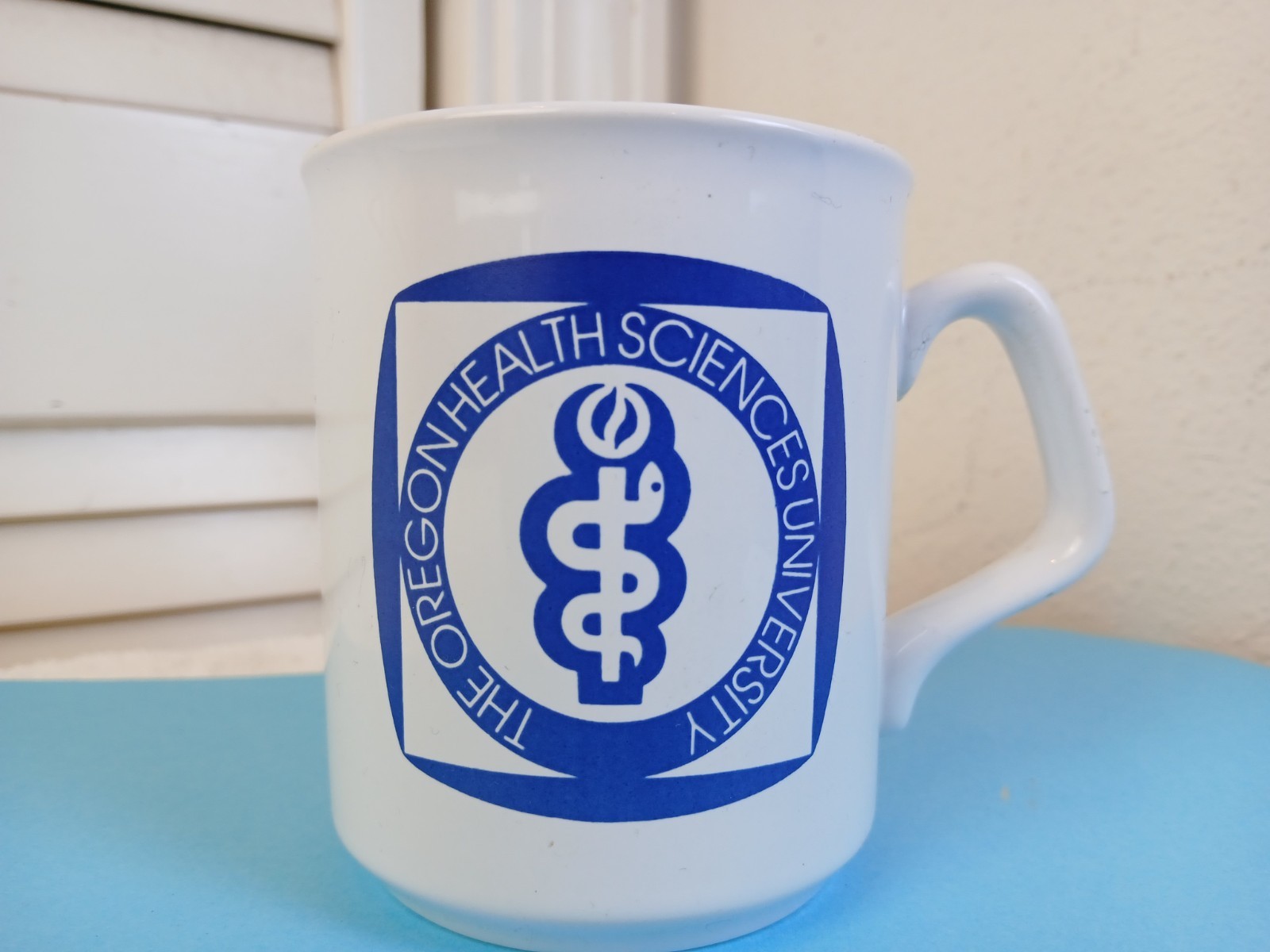 Vintage-Oregon Health Sciences University Mug-Medical Logo-Blue Emblem Ceramic