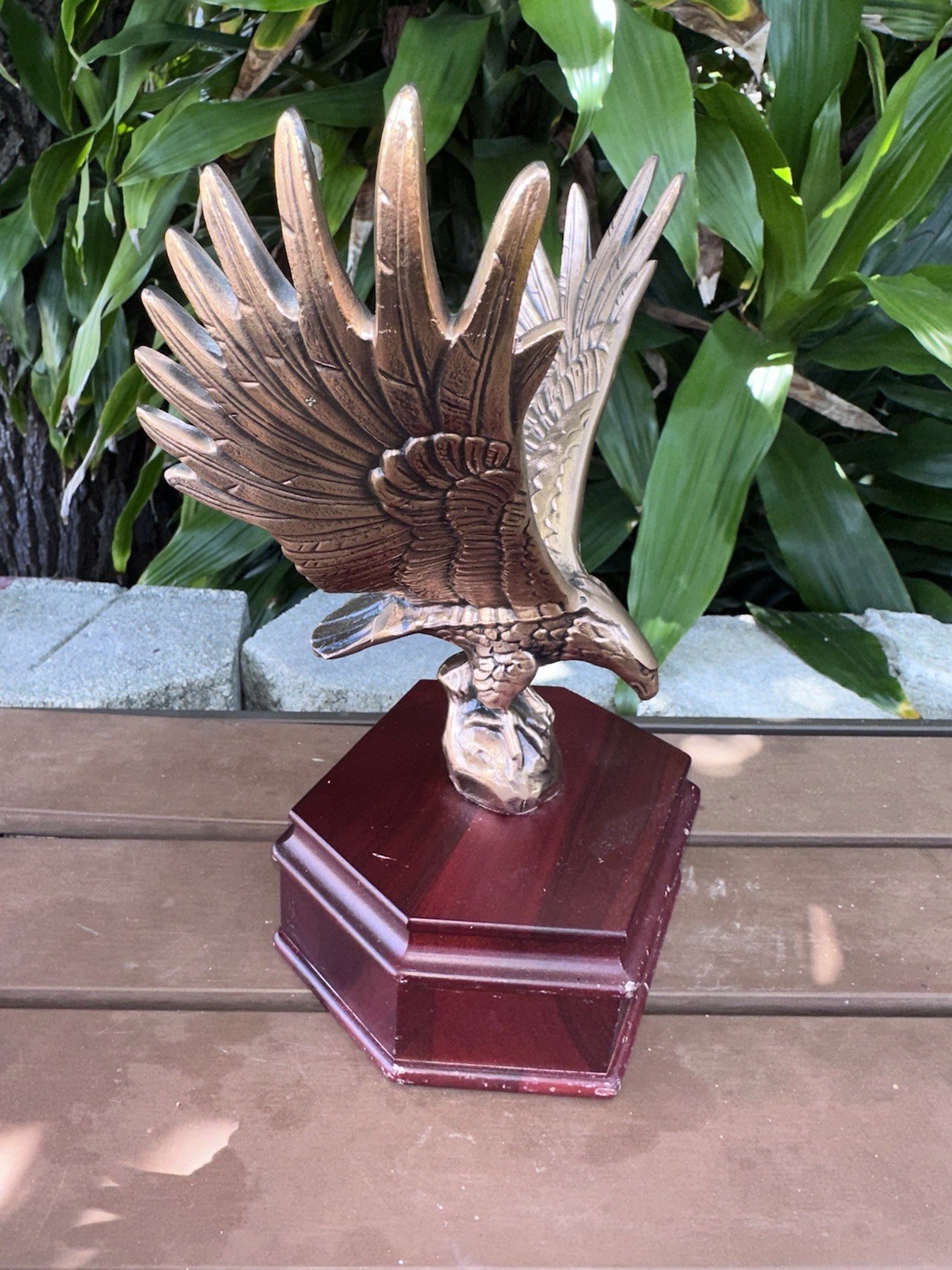 Vintage RS Owens & Co.1988 Bronze Metal American Bald Eagle Statue Trophy Décor