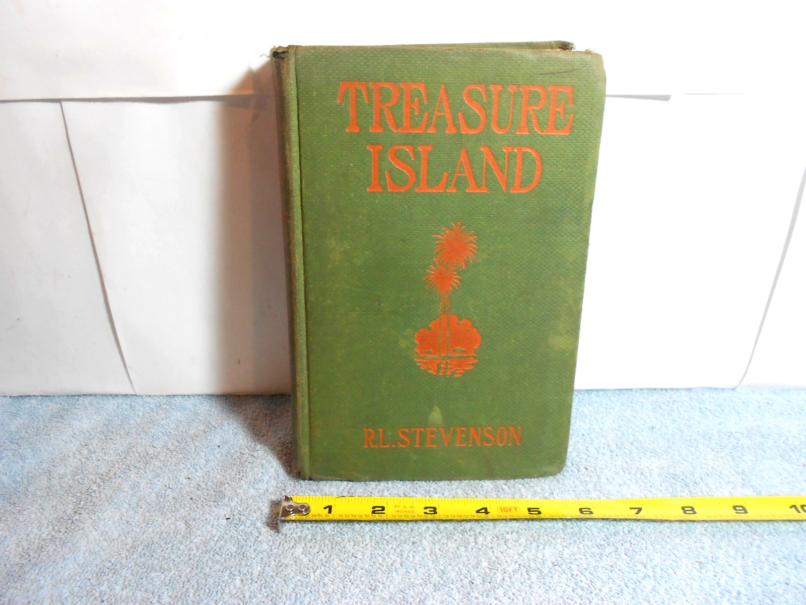 ANTIQUE VINTAGE TREASURE ISLAND HARDCOVER BOOK R.L. STEVENSON - 6 x 8 in  - L529