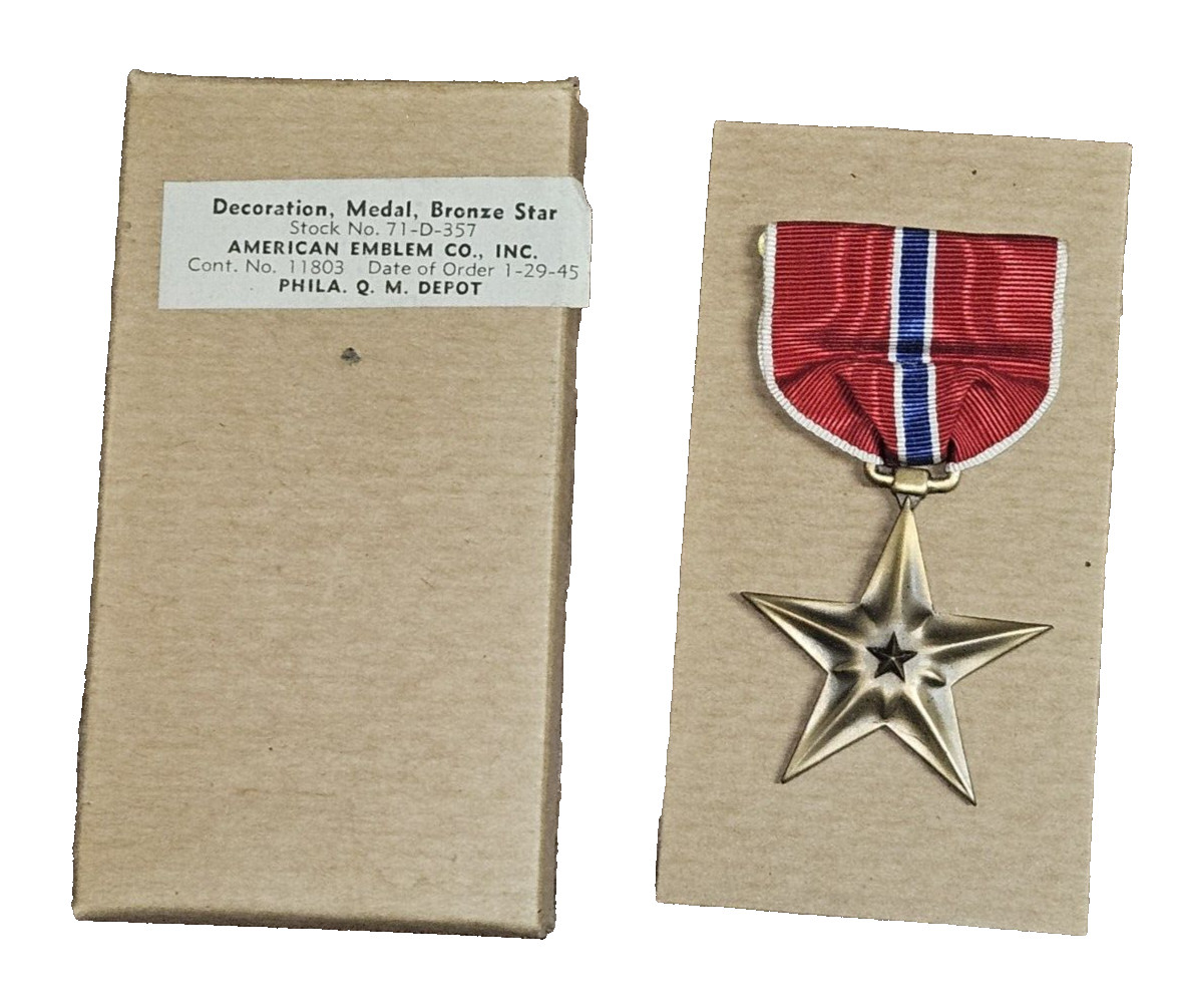 Original WWII Slot Broach Bronze Star Medal In 1945 Dated Box Original WWII Slot Broach Bronze Star Medal In 1945 Dated Box