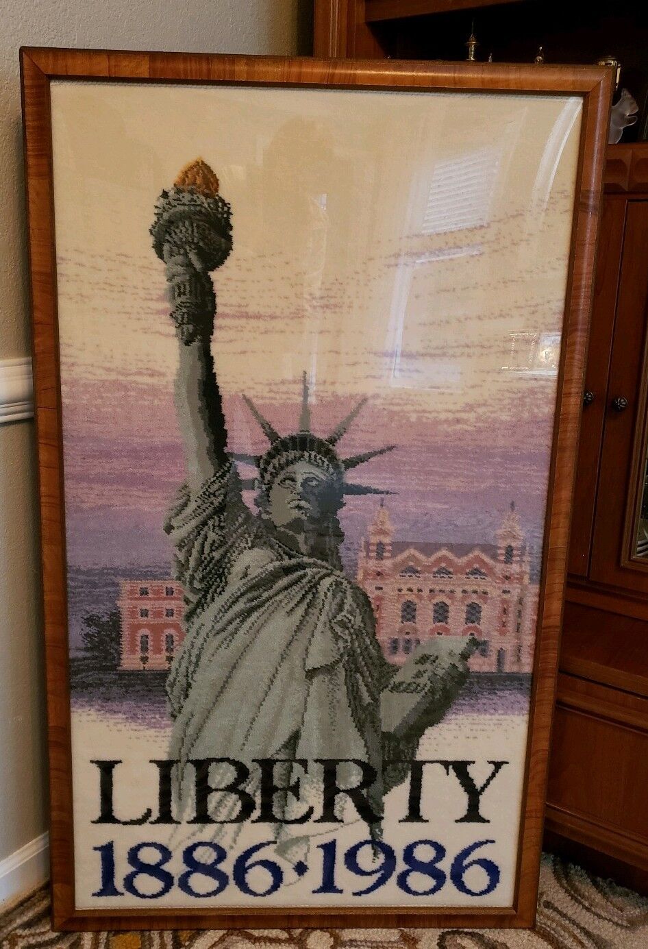 Statue of Liberty Rug Centennial 1886-1986 Mohawk Carpet Vintage Burl Wood Frame