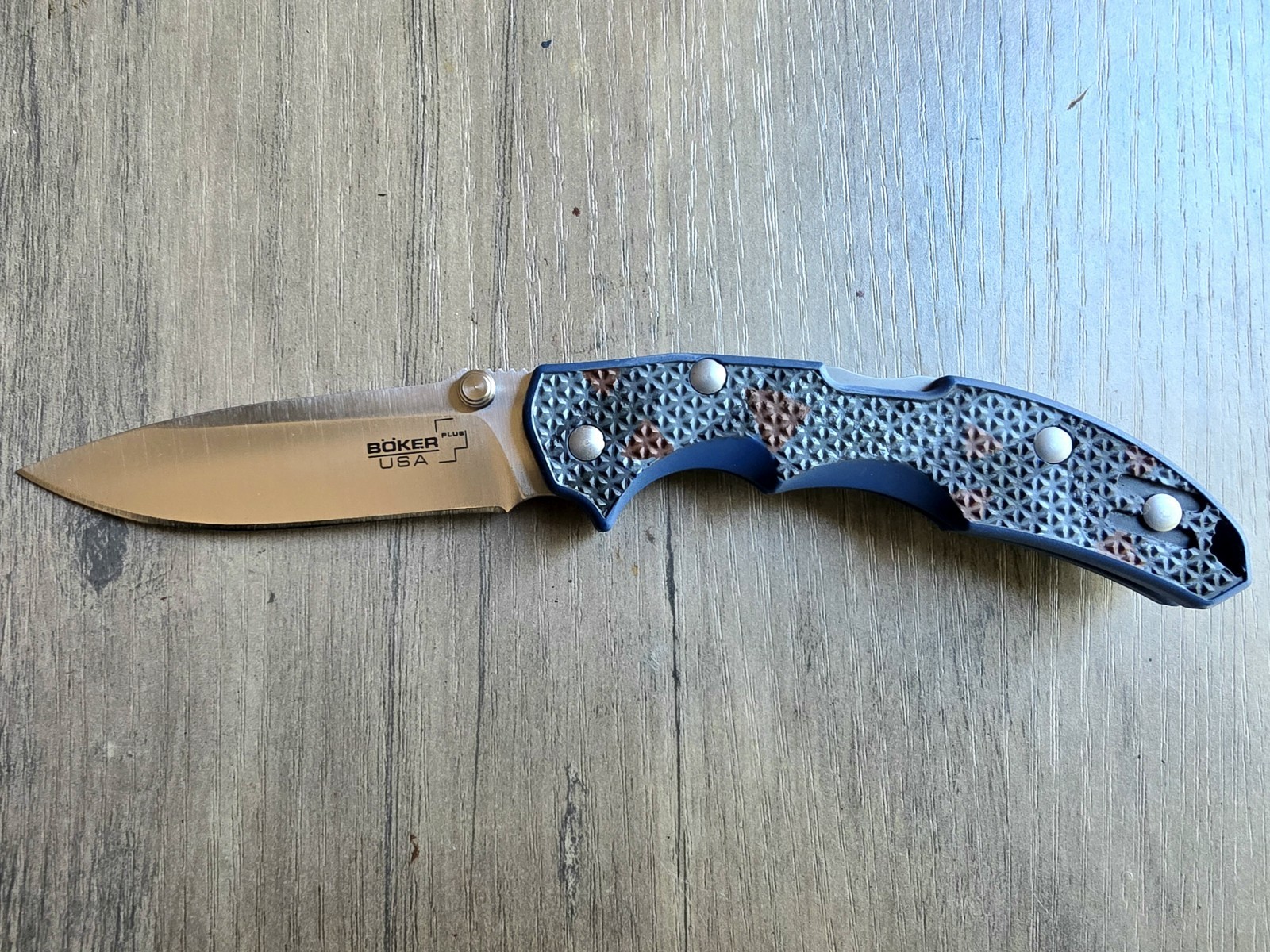 Boker Plus Patriot 01BO372 CUSTOM CAMOUFLAGE 154CM STEEL