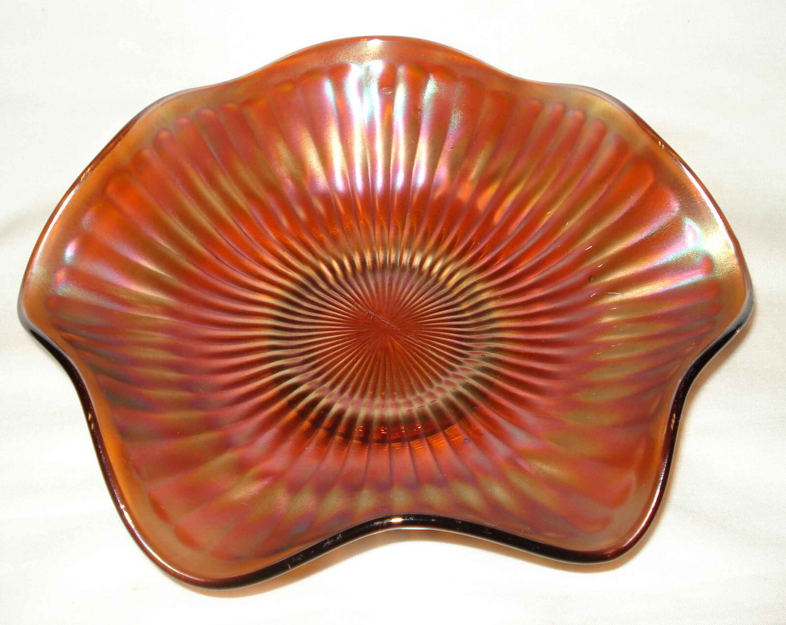Vintage Fenton Amethyst Purple Carnival Glass Stippled Rays 9 ½” Scalloped Bowl