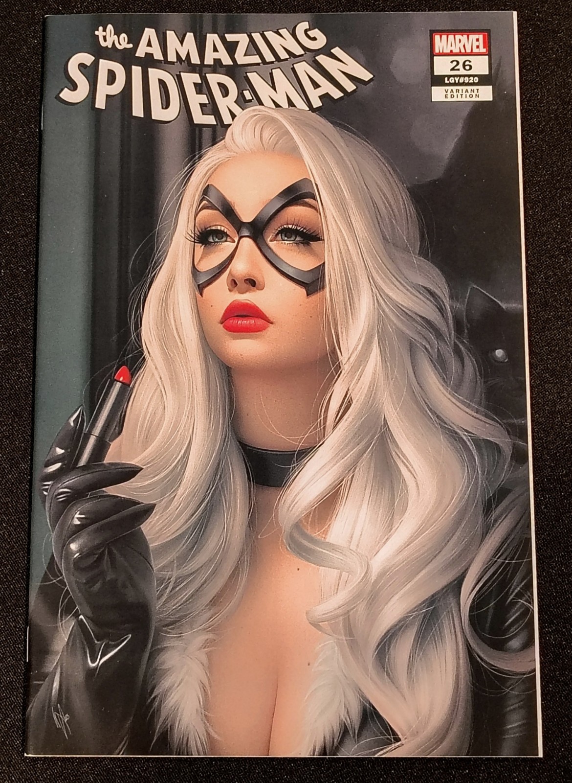 Amazing Spider-Man #26 Trade Close-up Variant Warren Louw Black Cat Cover