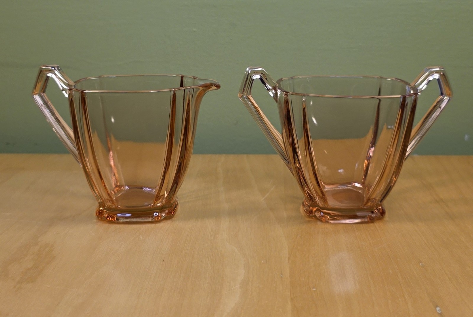 Vtg 2 Pc Set Heisey? Pink Flamingo Depression Glass Cream & Open Sugar Vtg 2 Pc Set Heisey? Pink Flamingo Depression Glass Cream & Open Sugar