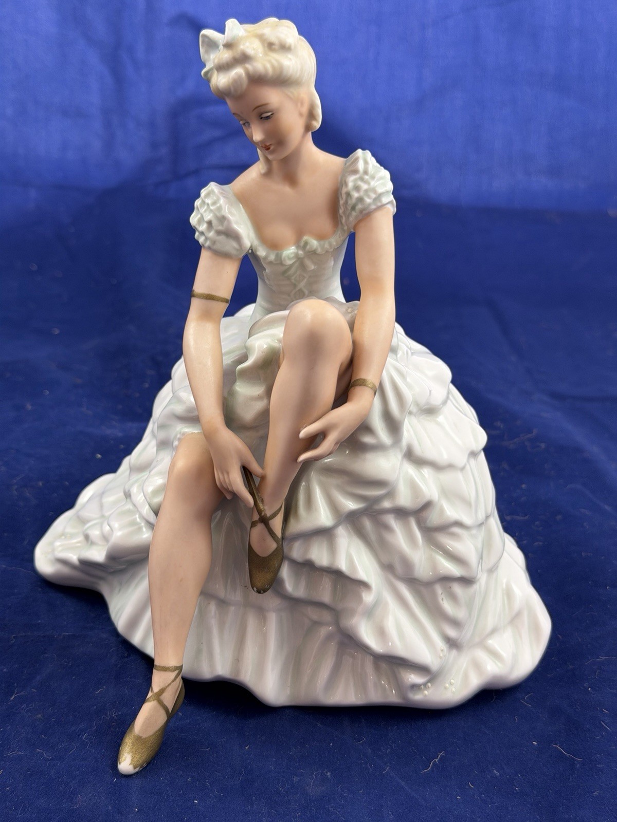 Vintage Schaubach Kunst Wallendorf porcelain Ballerina Figure 7 1/2\