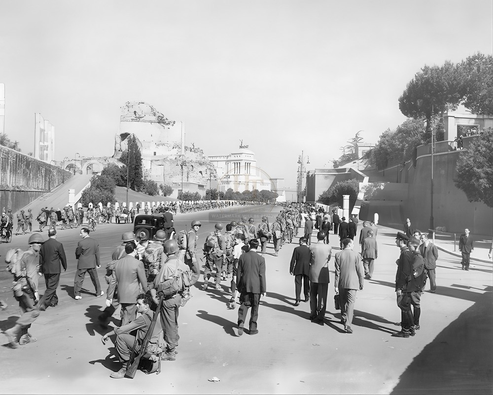 Rome Italy American Infantry Troops WWII 8x10 Glossy Photo Print HT41362032