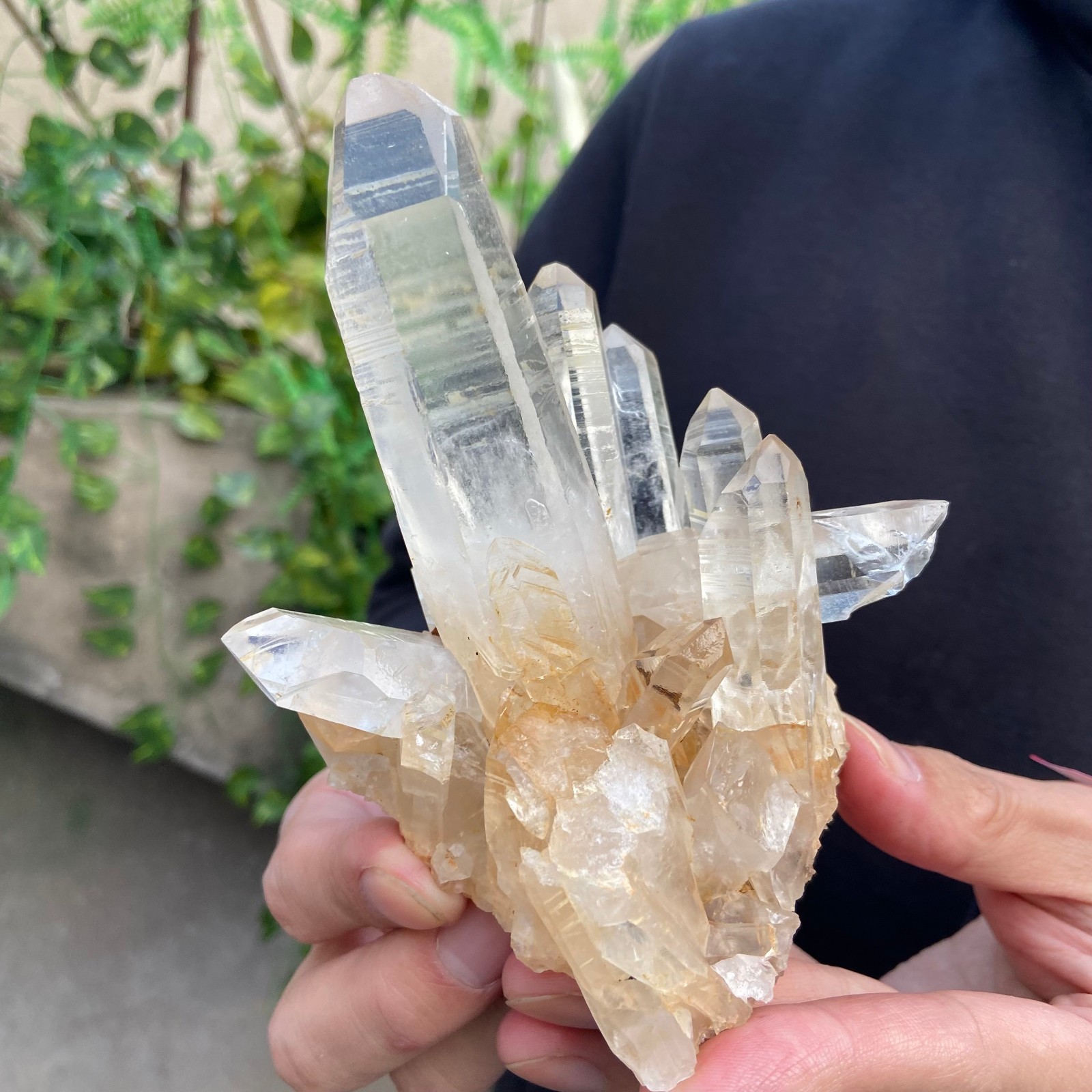 425g Natural Clear White Quartz Crystal Cluster Rough Healing Specimen