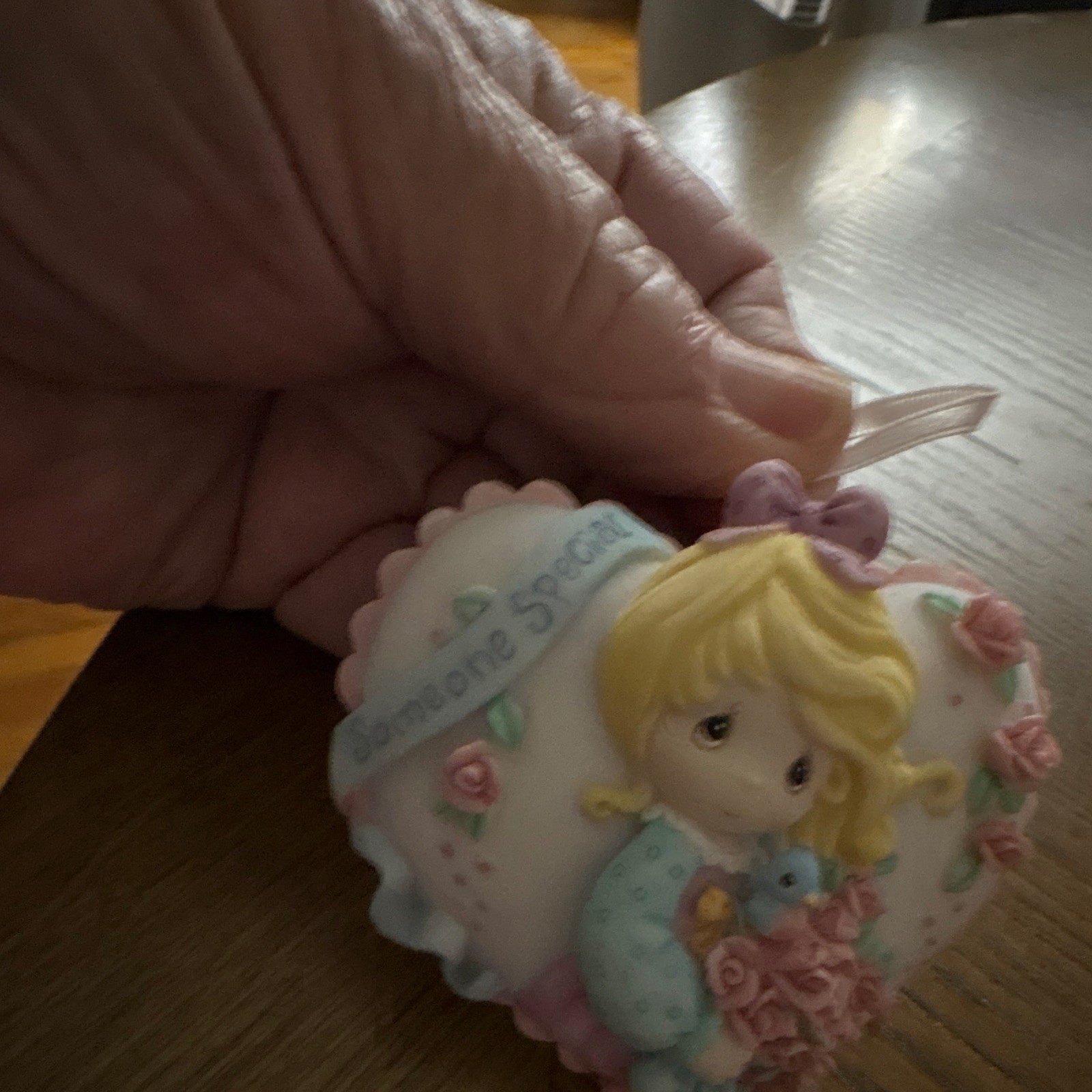 The selected item is a vintage 1996 Precious Moments 