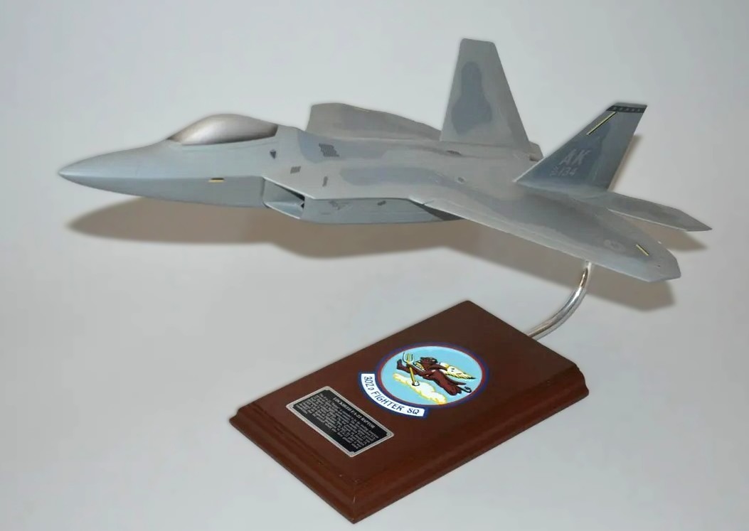 USAF Lockheed Boeing F-22 Raptor 302nd FS Alaska ARC Desk Model 1/40 SC Airplane