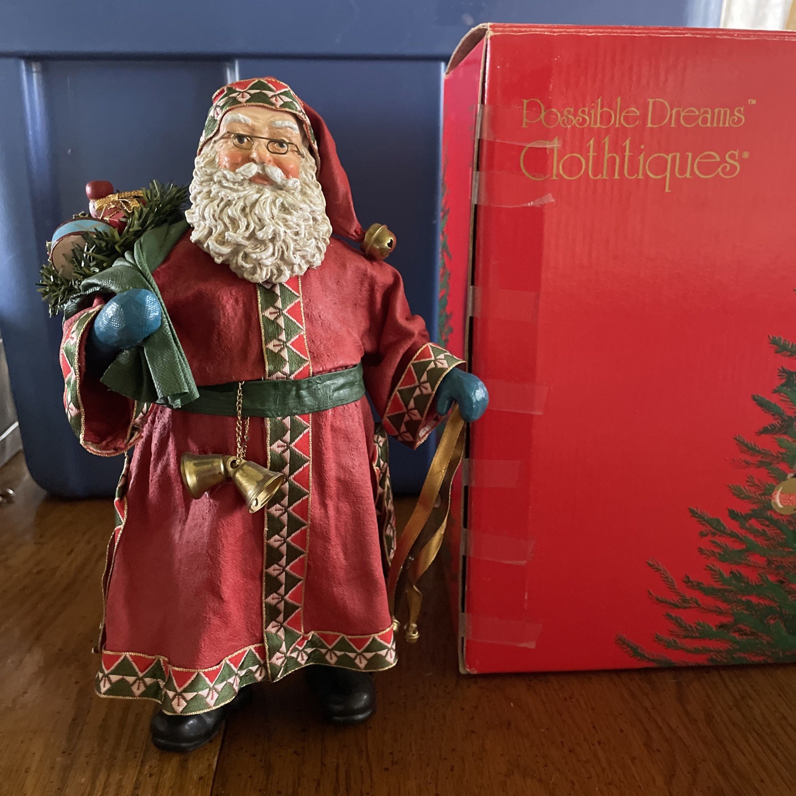 Clothtique “Nicholas” Santa By Possible Dreams W/Box