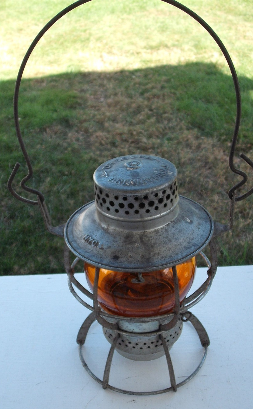 Rare 1920's NYCS New York Central Railroad Lantern with Amber Globe, Super Clean