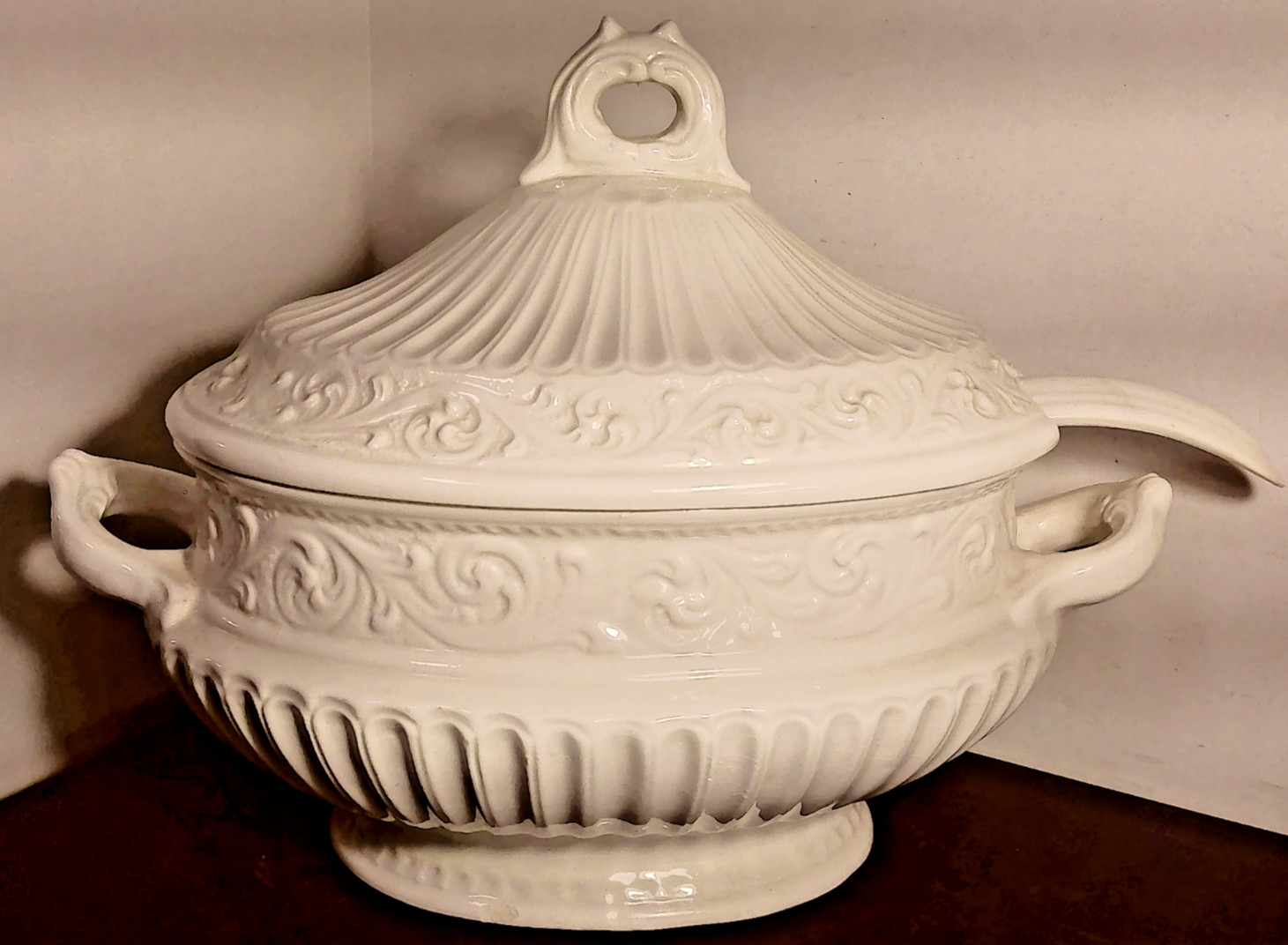 Vintage Elios Antico Italian Soup Tureen W/ Ladle~ Rare Find Vintage Elios Antico Italian Soup Tureen W/ Ladle~ Rare Find