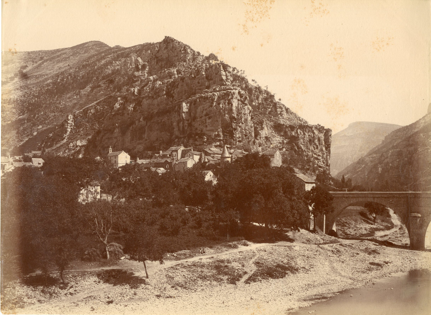 France, La Malène (Tarn) Vintage Albumen Print.  Albumen print 23x31  