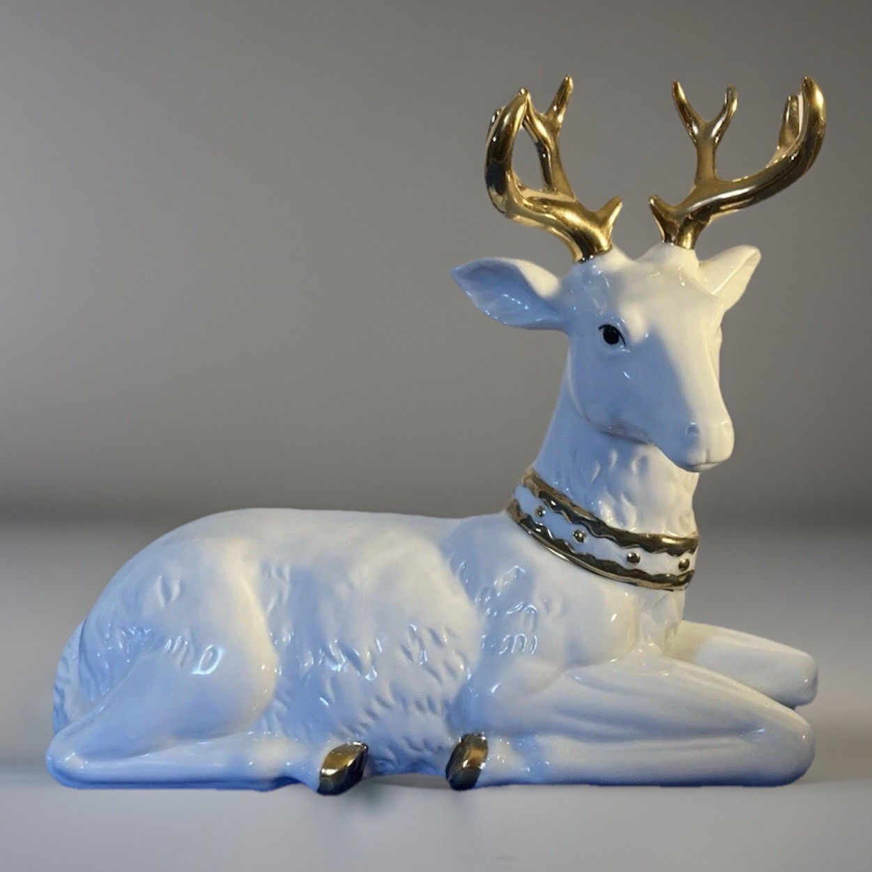 White Porcelain Deer w/ Gold Antlers, Collar, & Hooves Figurine White Porcelain Deer w/ Gold Antlers, Collar, & Hooves Figurine