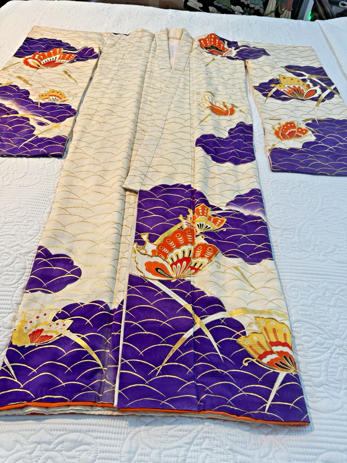 Vintage S/P Silk Double layered Furisode Kimono in Embroidered Butterflies Vintage S/P Silk Double layered Furisode Kimono in Embroidered Butterflies